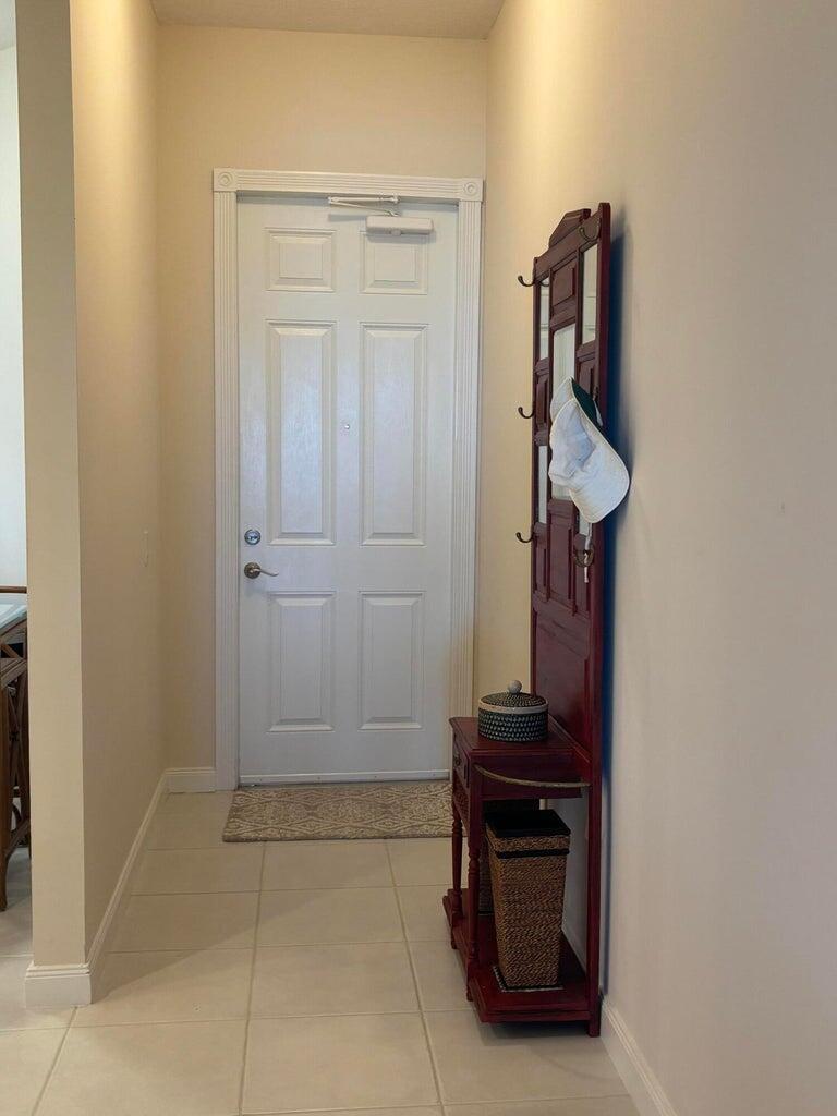 27 Harbour Isle Drive W 305 Property Photo 1