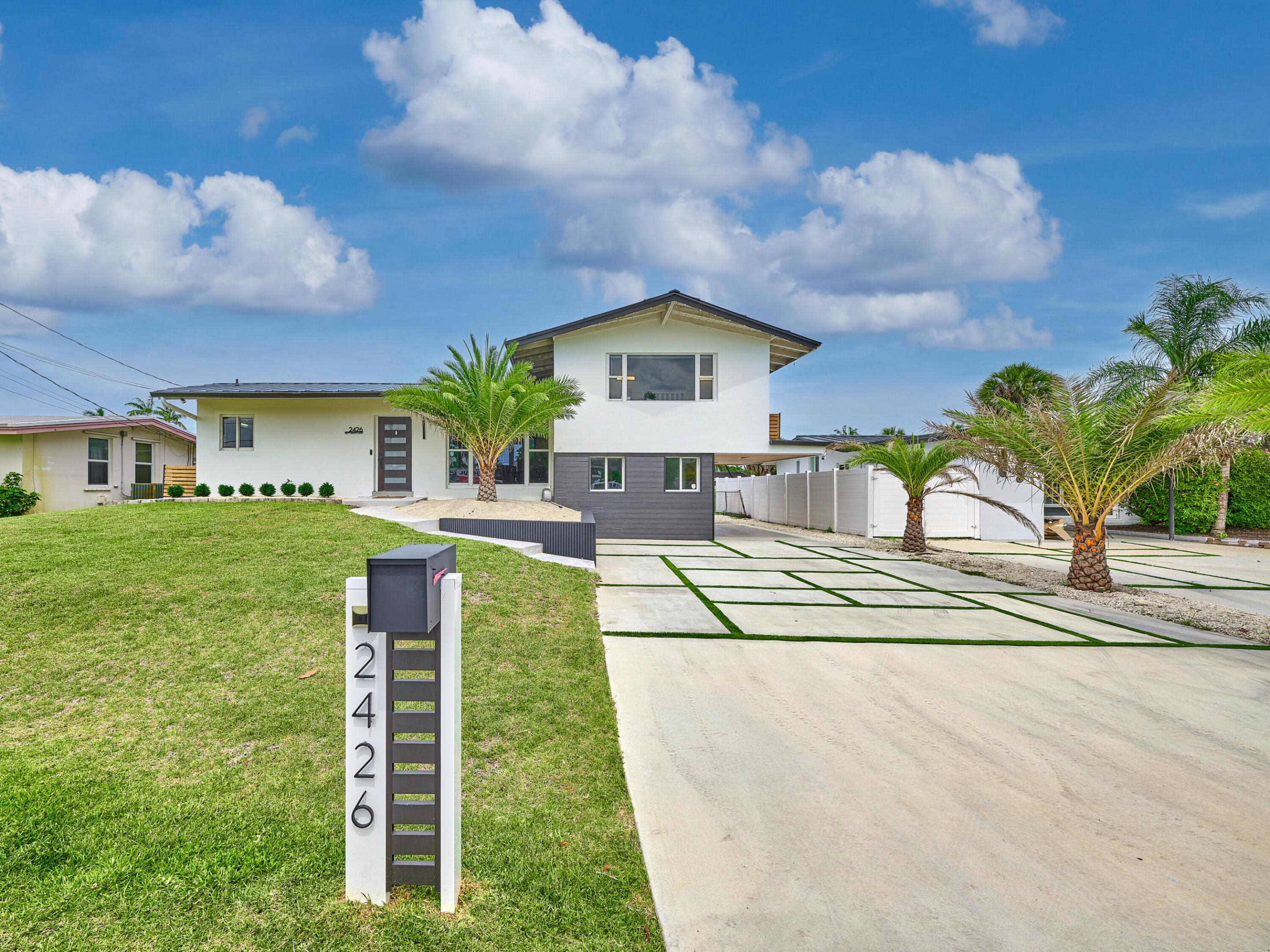 2426 Key Largo Lane Property Photo 2