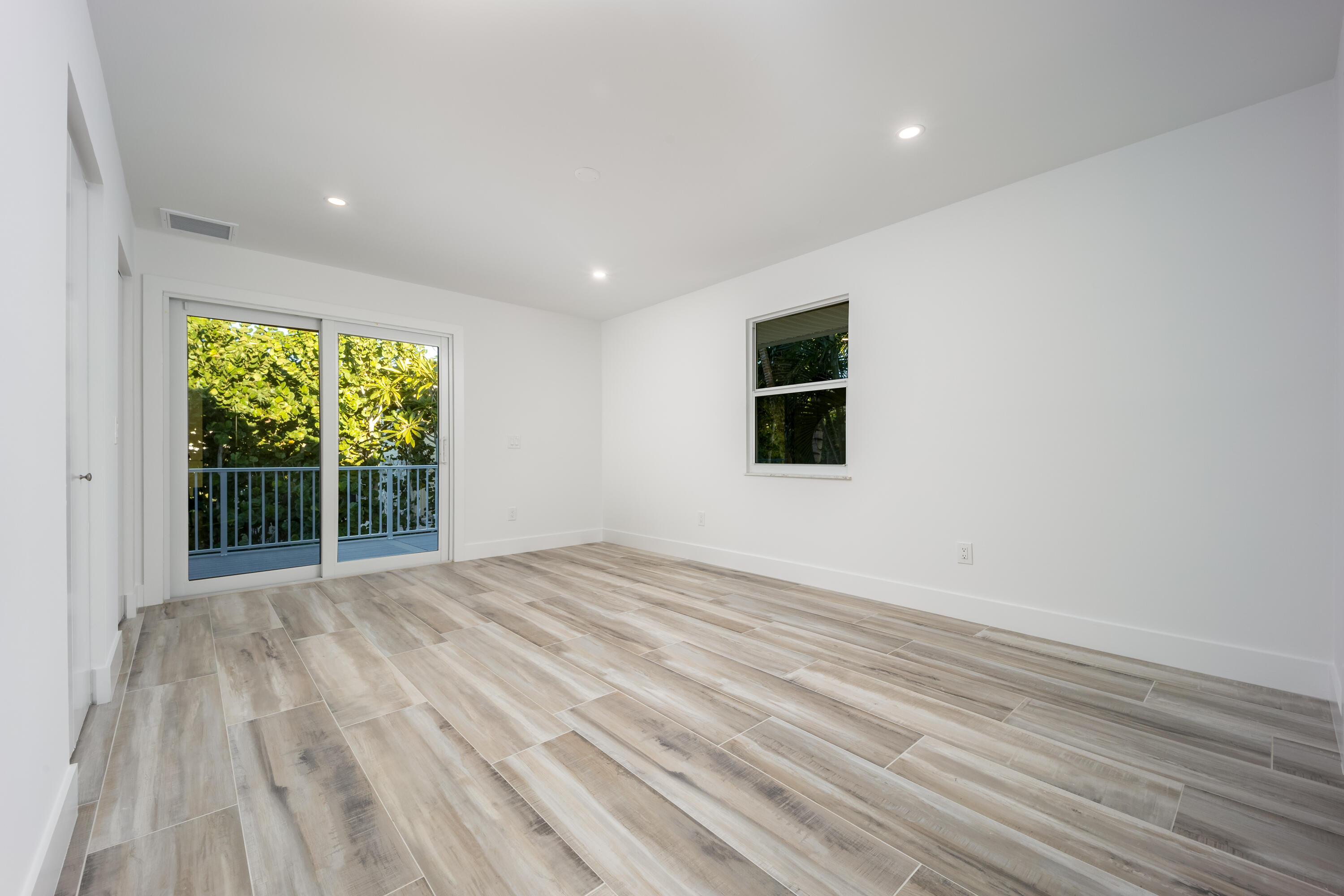 1116 Hernando Street Property Photo 12
