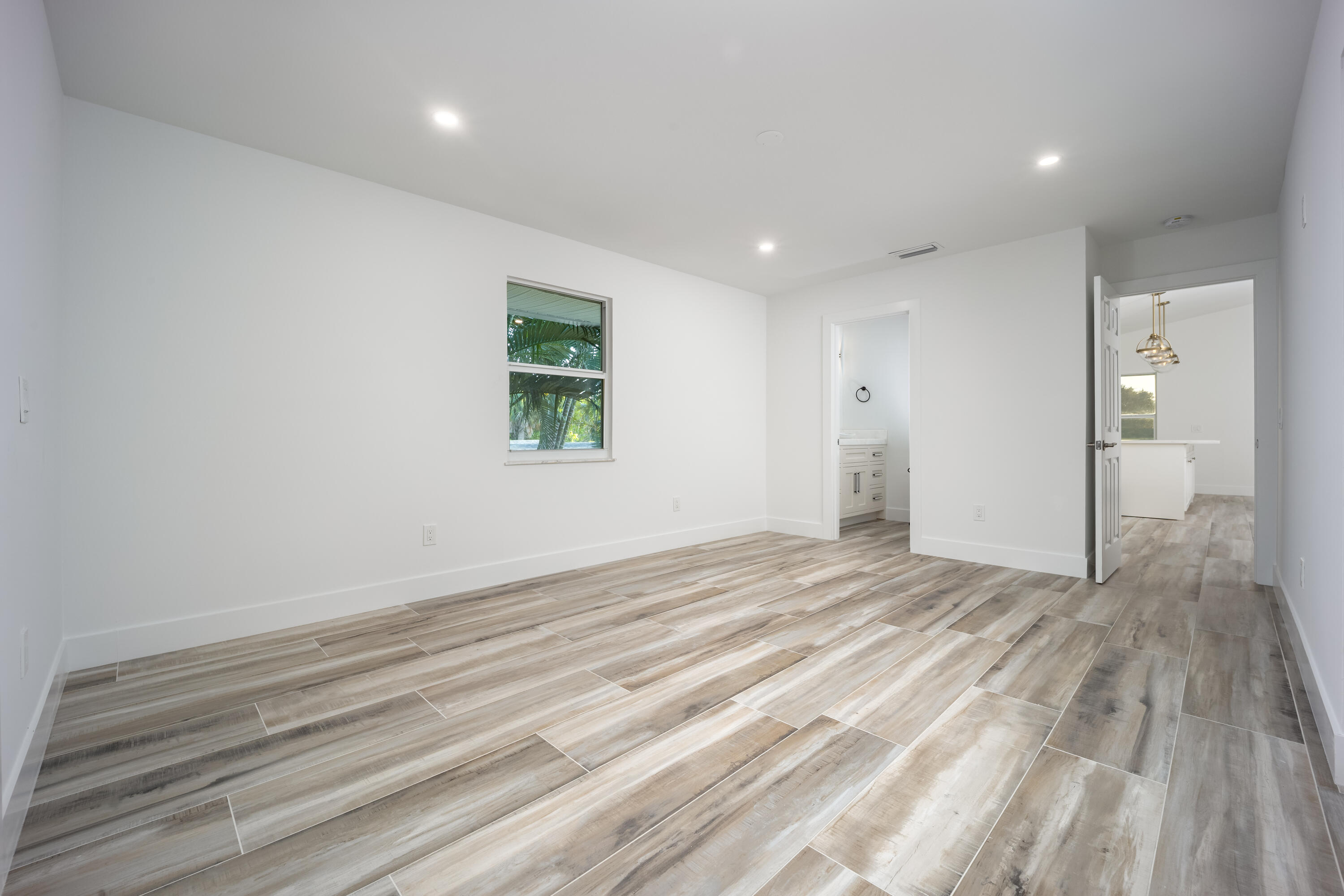 1116 Hernando Street Property Photo 13
