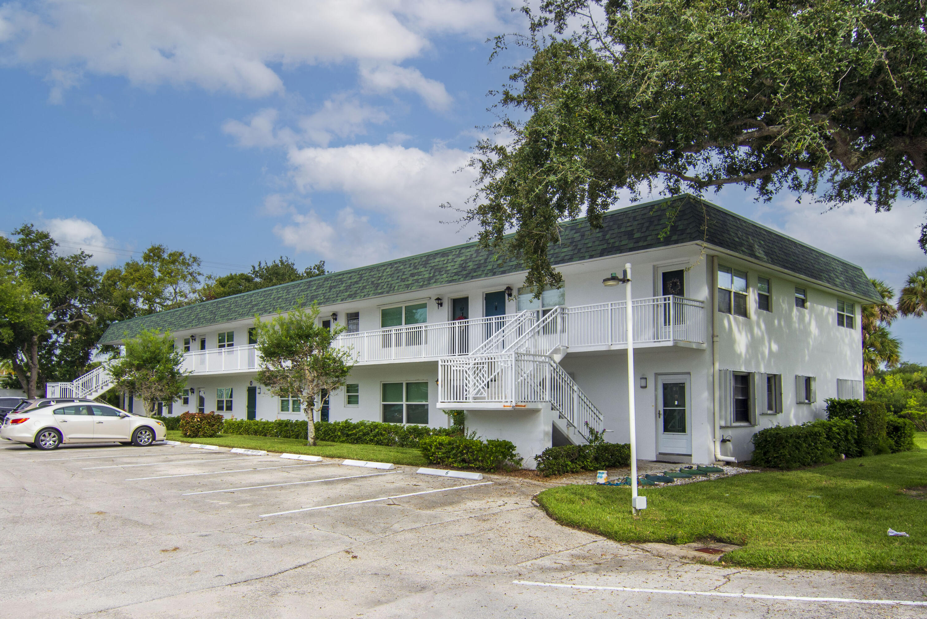 2800 Indian River Boulevard O-5 Property Photo 2