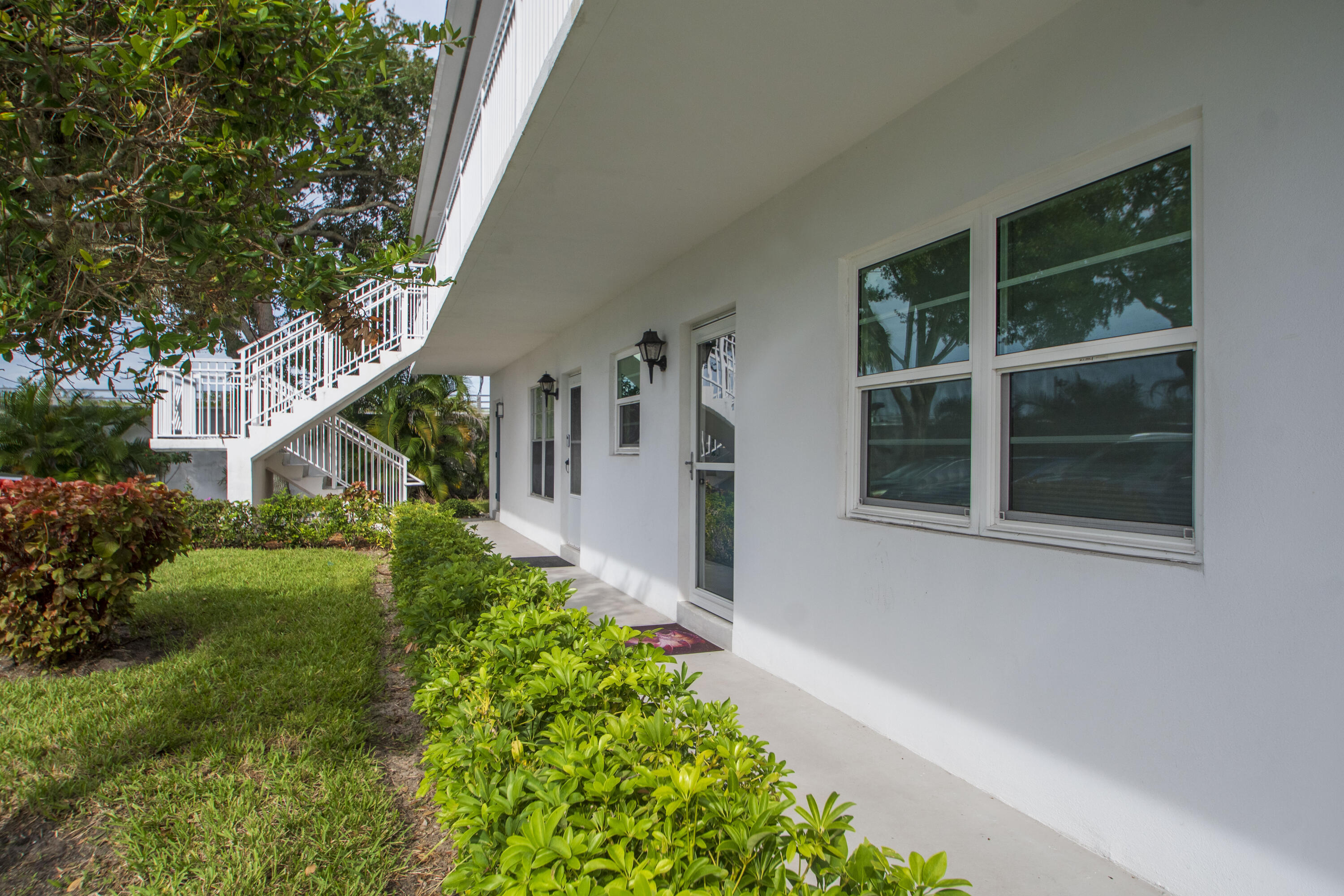 2800 Indian River Boulevard O-5 Property Photo 3