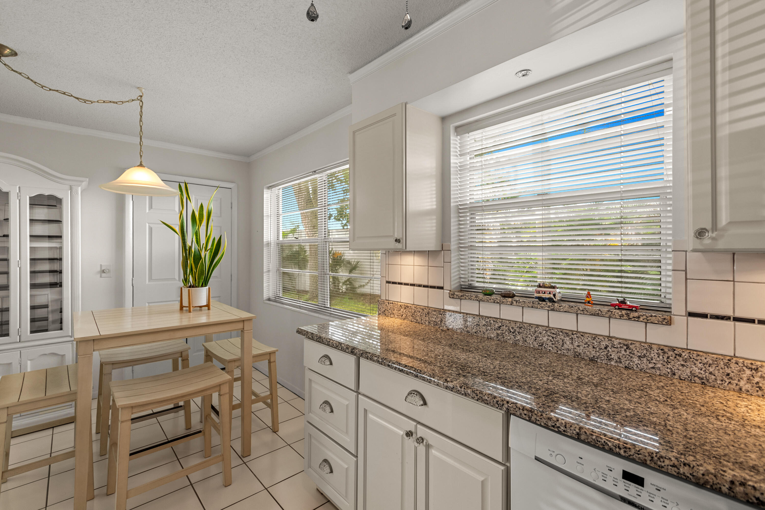 2800 Indian River Boulevard O-5 Property Photo 12