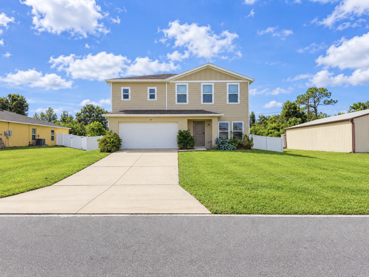 520 W Tarpon Boulevard Nw Property Photo 1