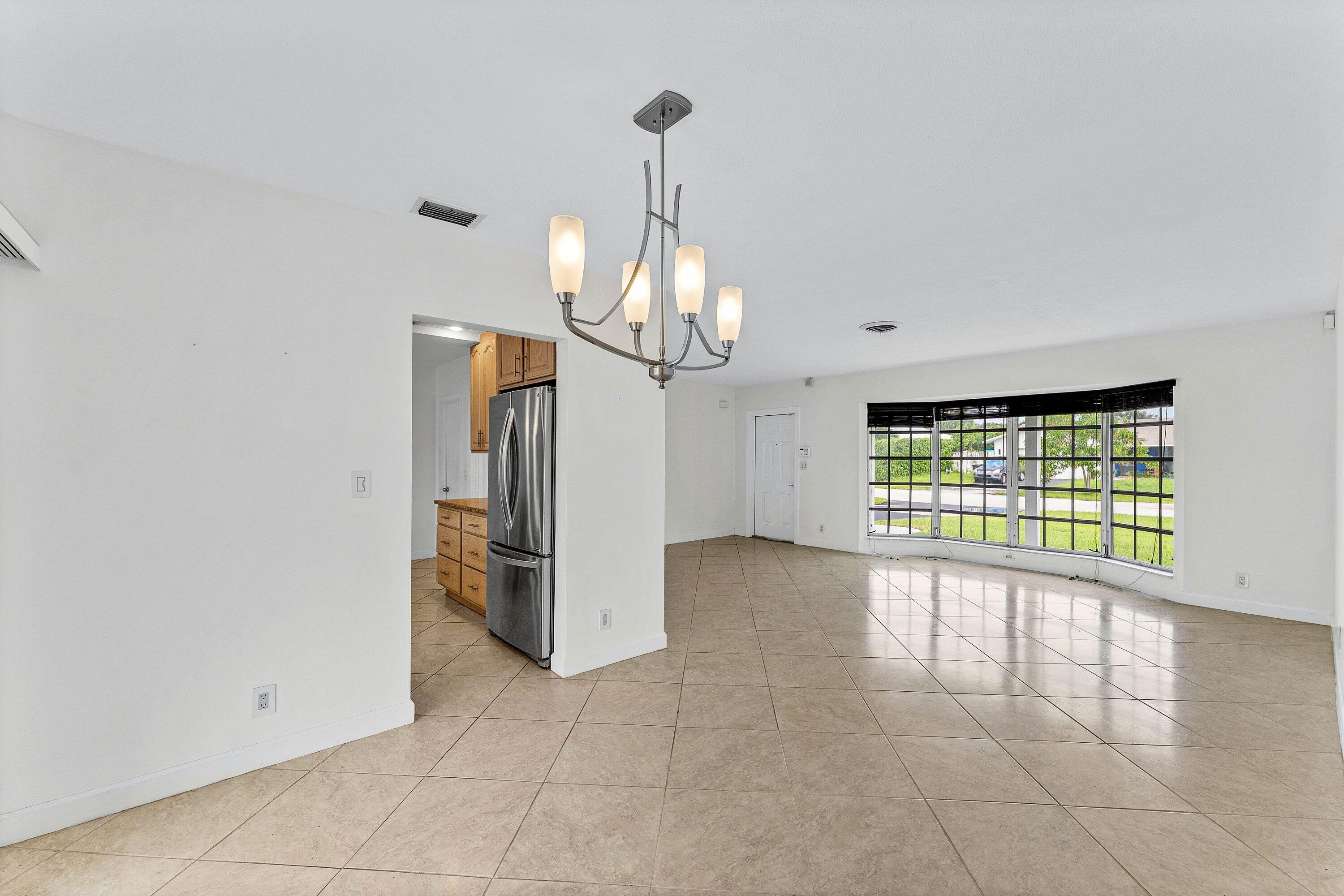 1368 Sw 13th Street Property Photo 11