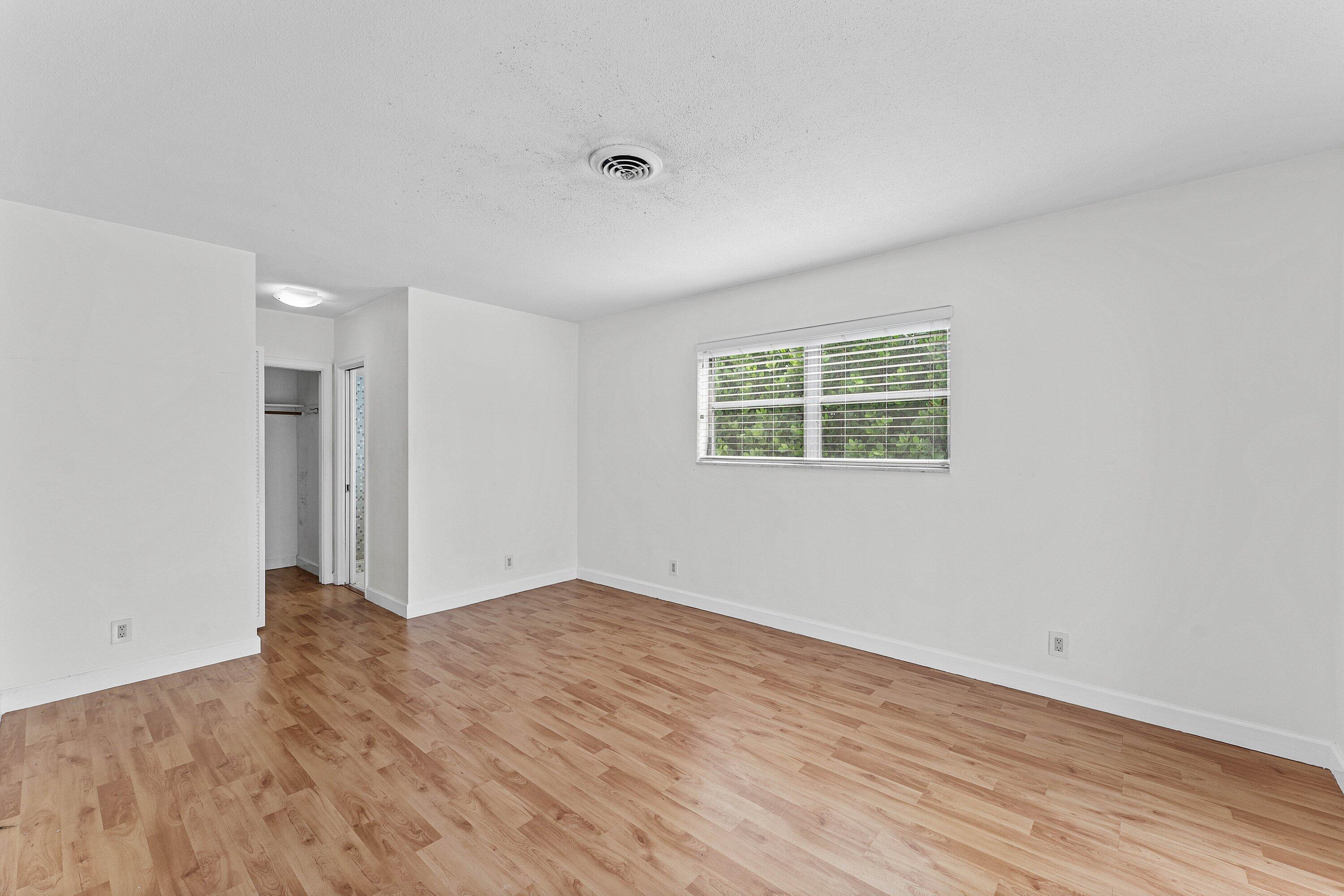 1368 Sw 13th Street Property Photo 15