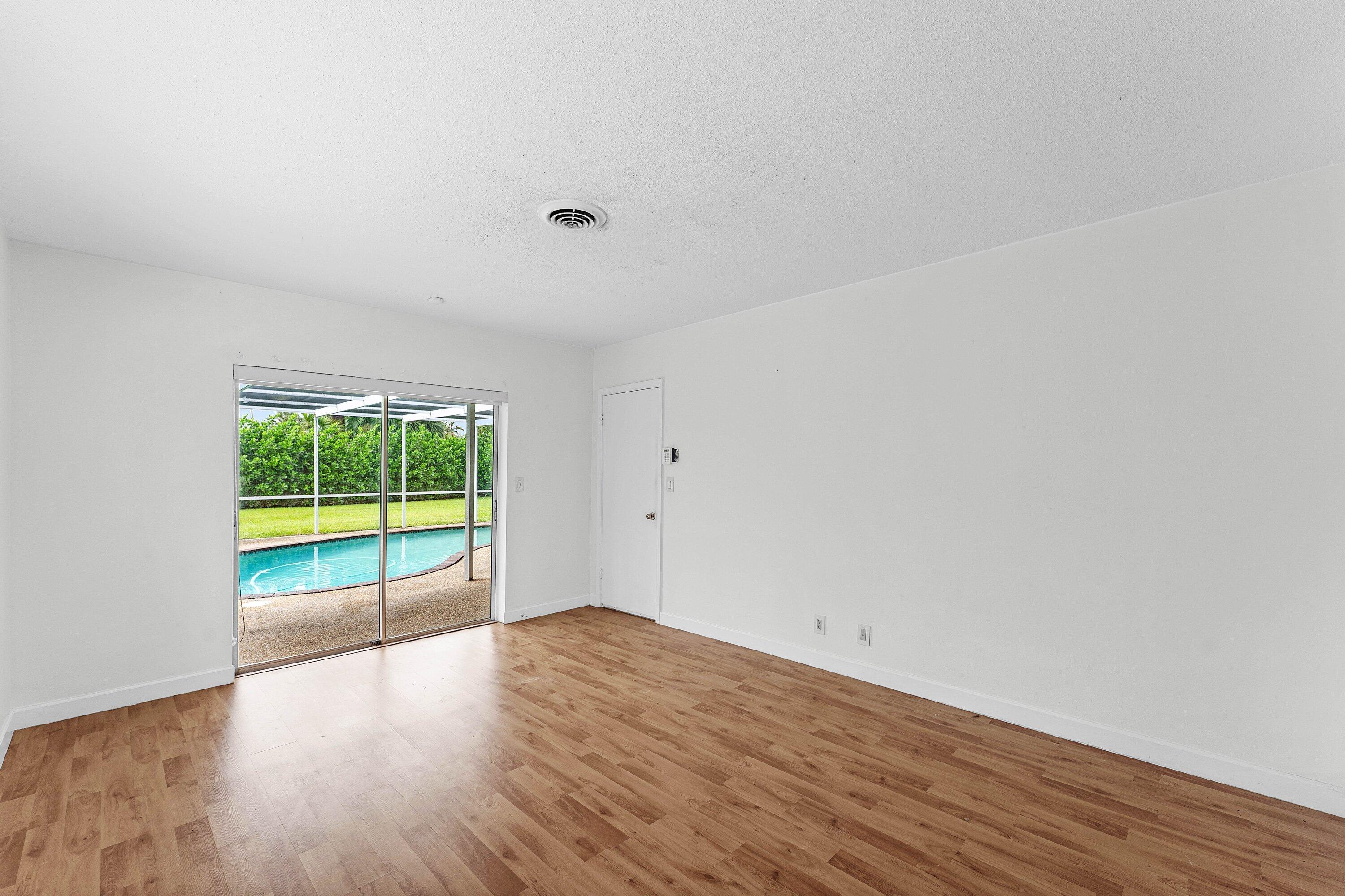 1368 Sw 13th Street Property Photo 16