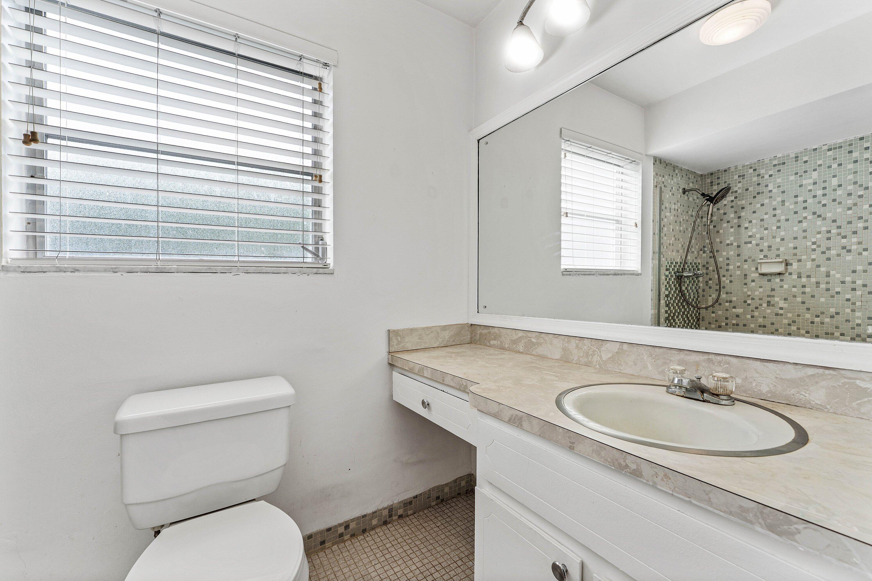 1368 Sw 13th Street Property Photo 18