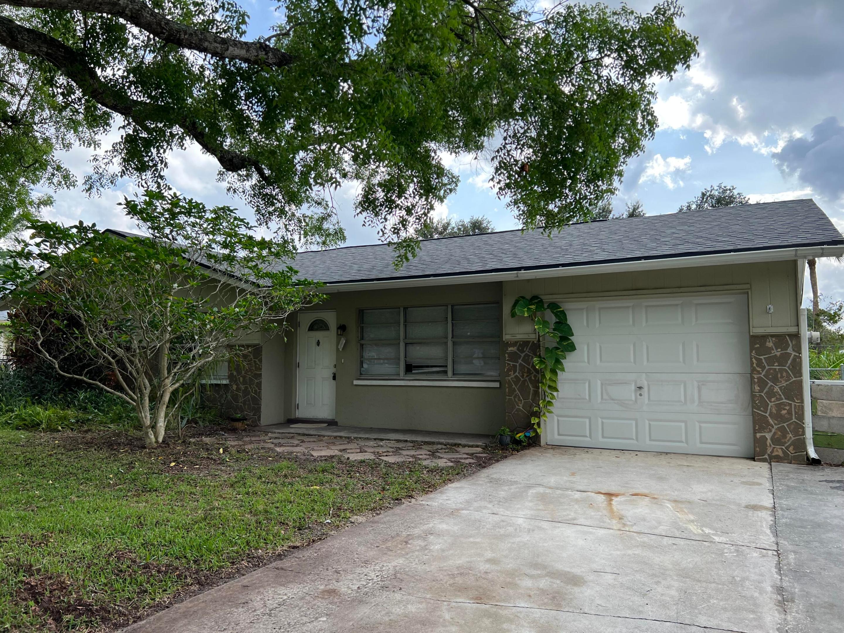 1591 Sunkist Way Property Photo 2
