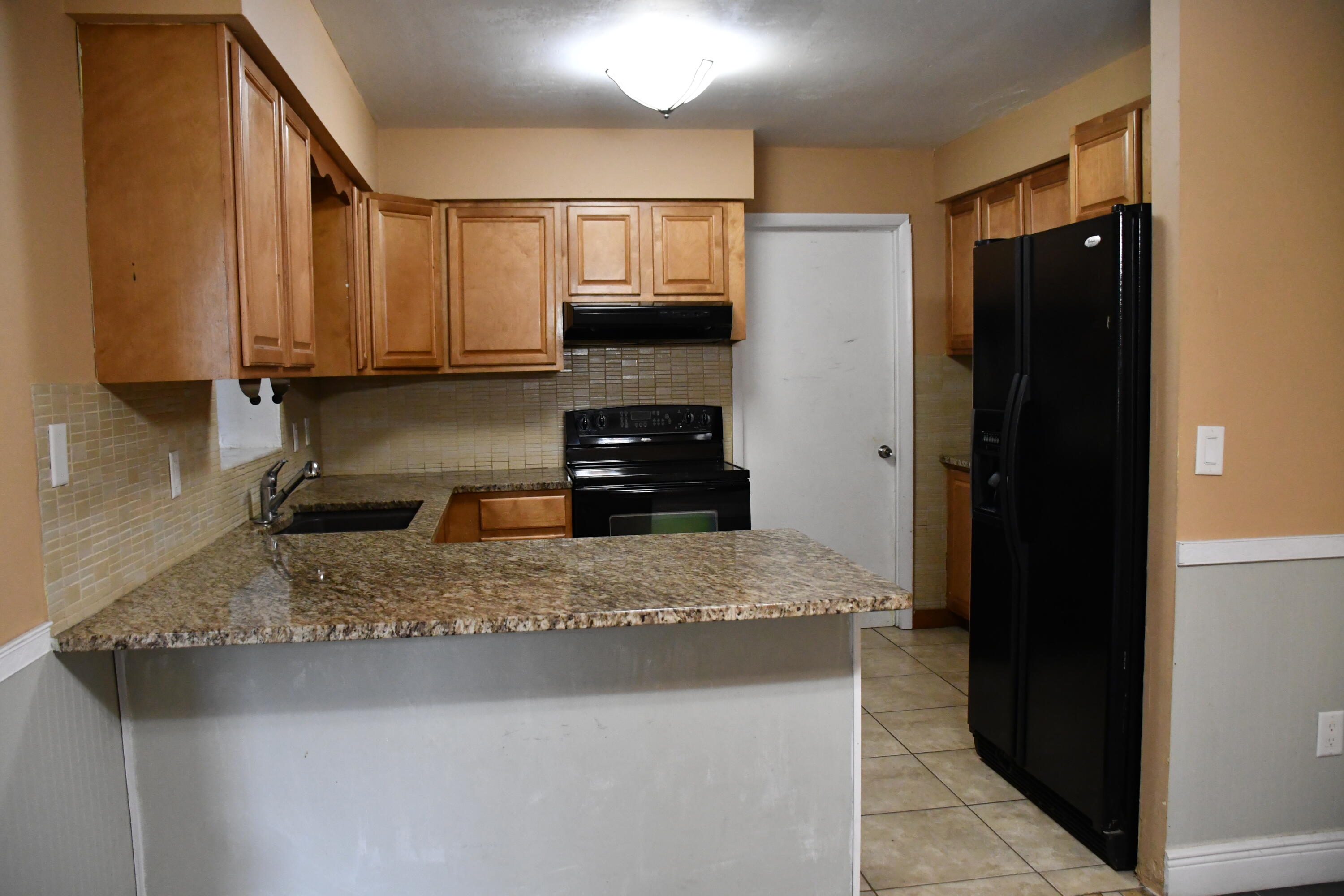 1591 Sunkist Way Property Photo 6