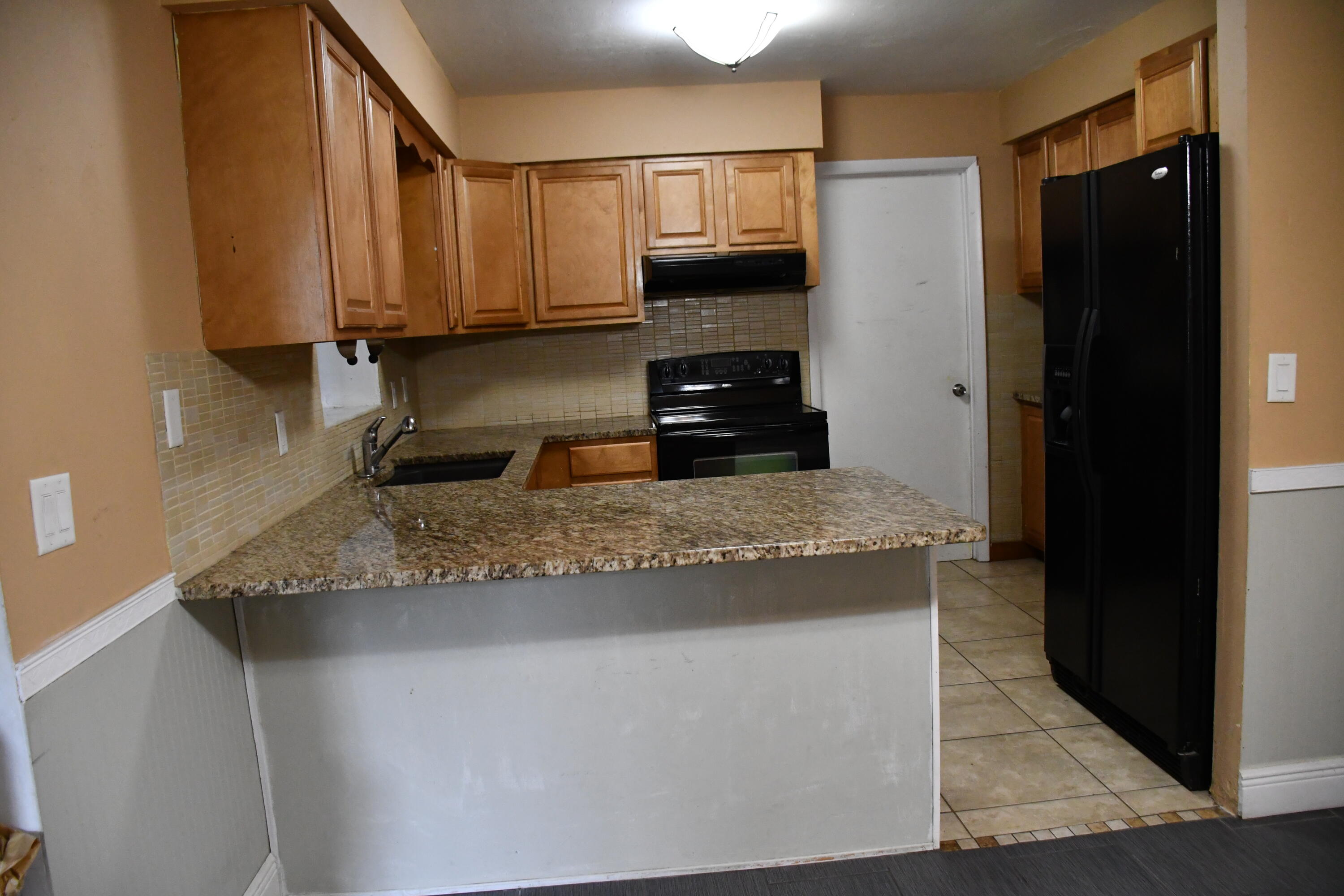 1591 Sunkist Way Property Photo 7