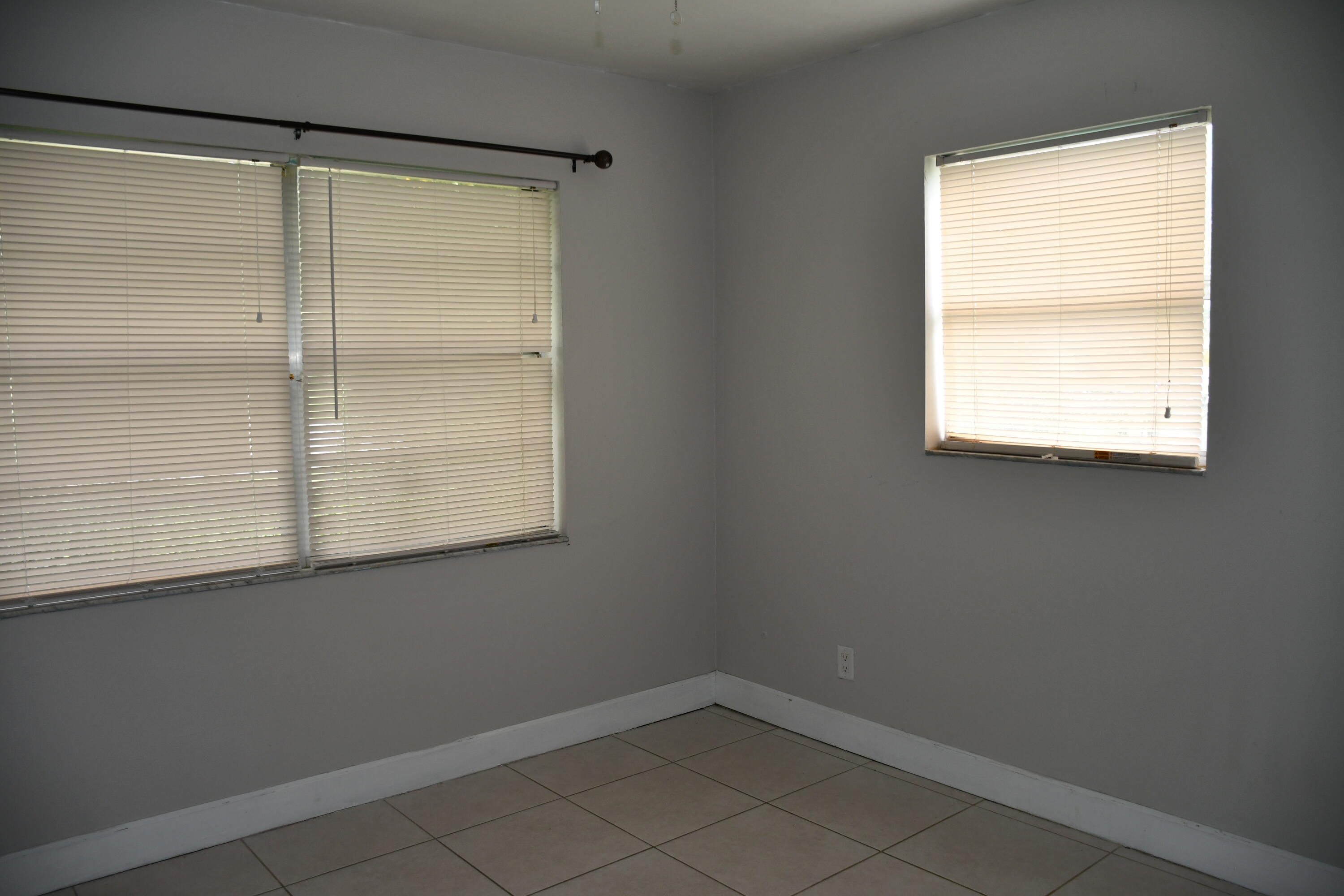 1591 Sunkist Way Property Photo 9