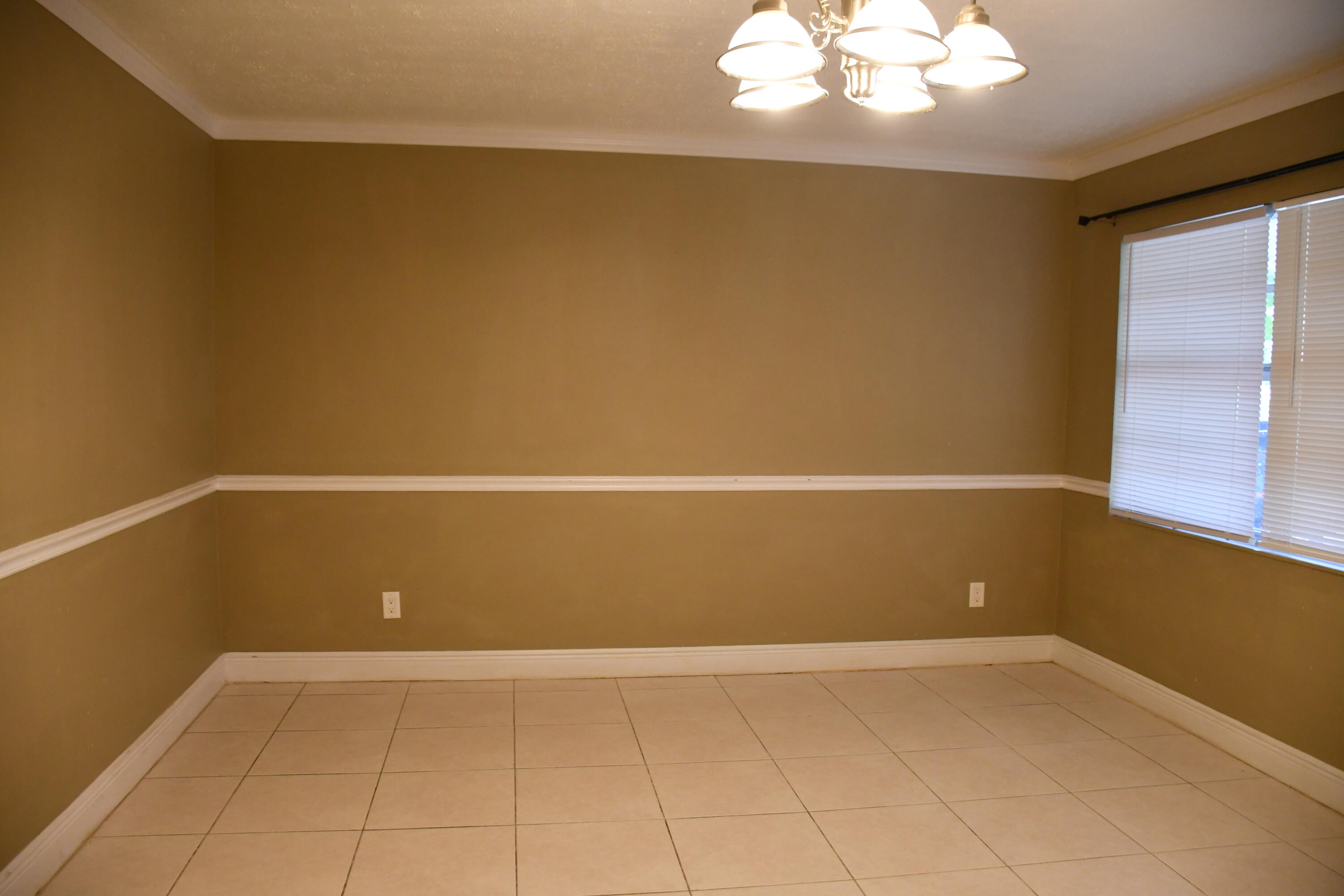 1591 Sunkist Way Property Photo 13