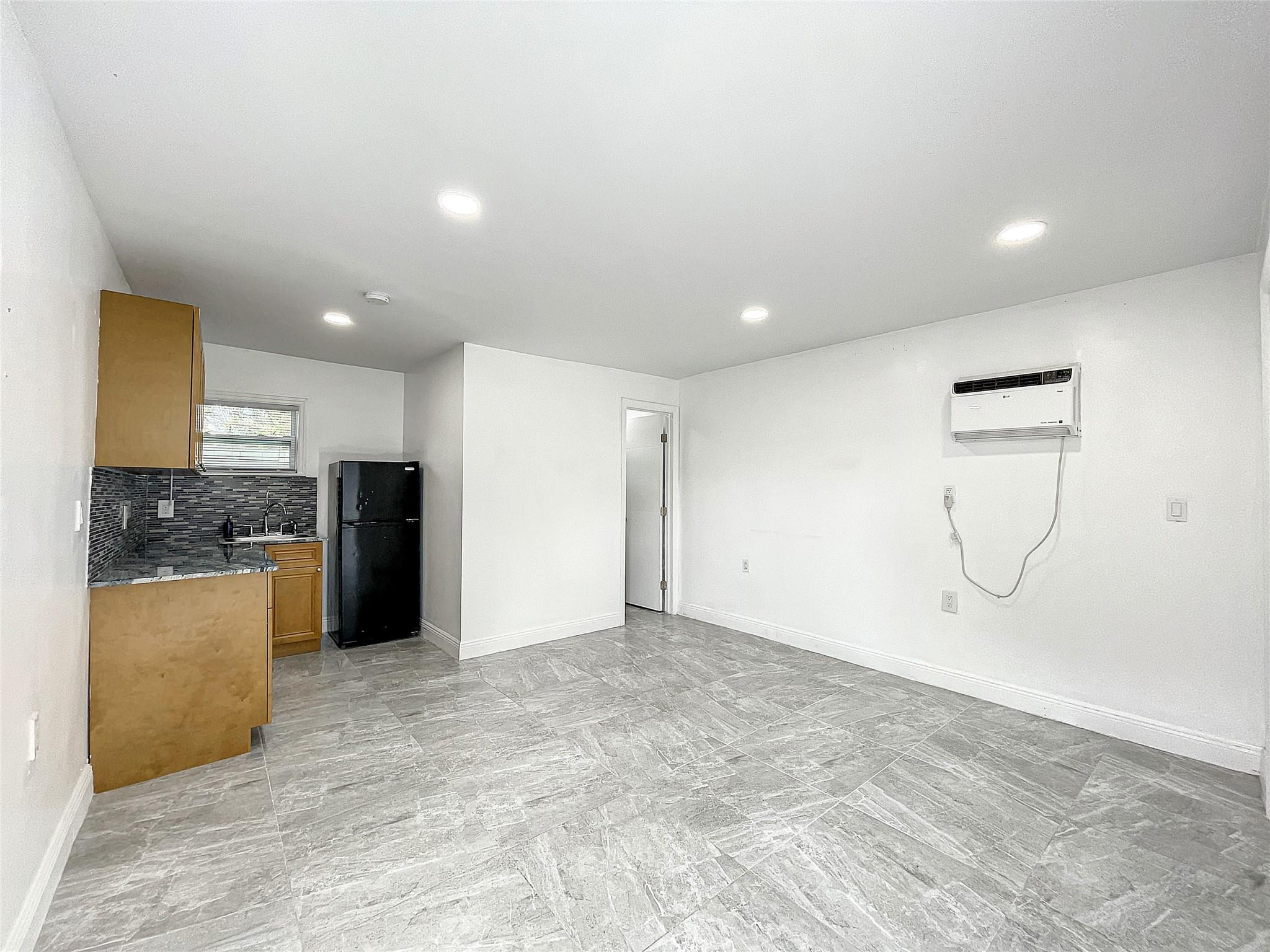 2649 Johnson Street Property Photo 43
