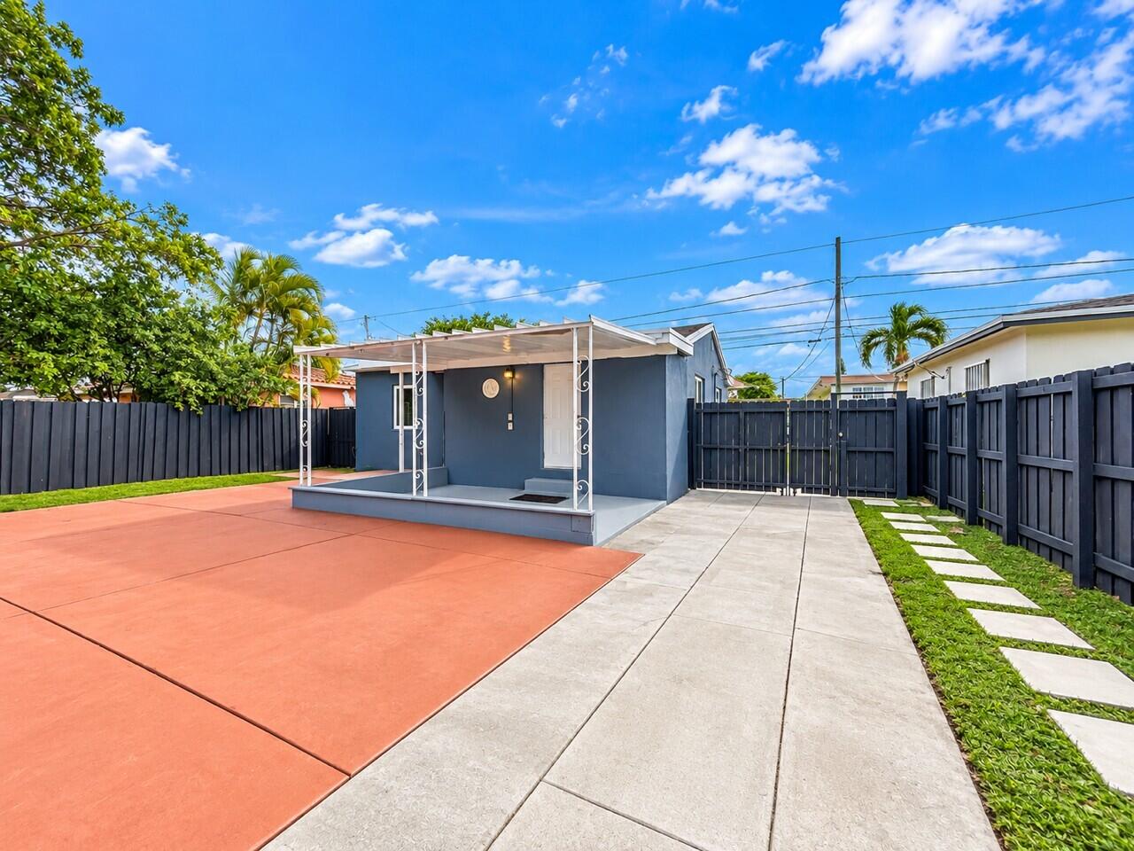 2649 Johnson Street Property Photo 53