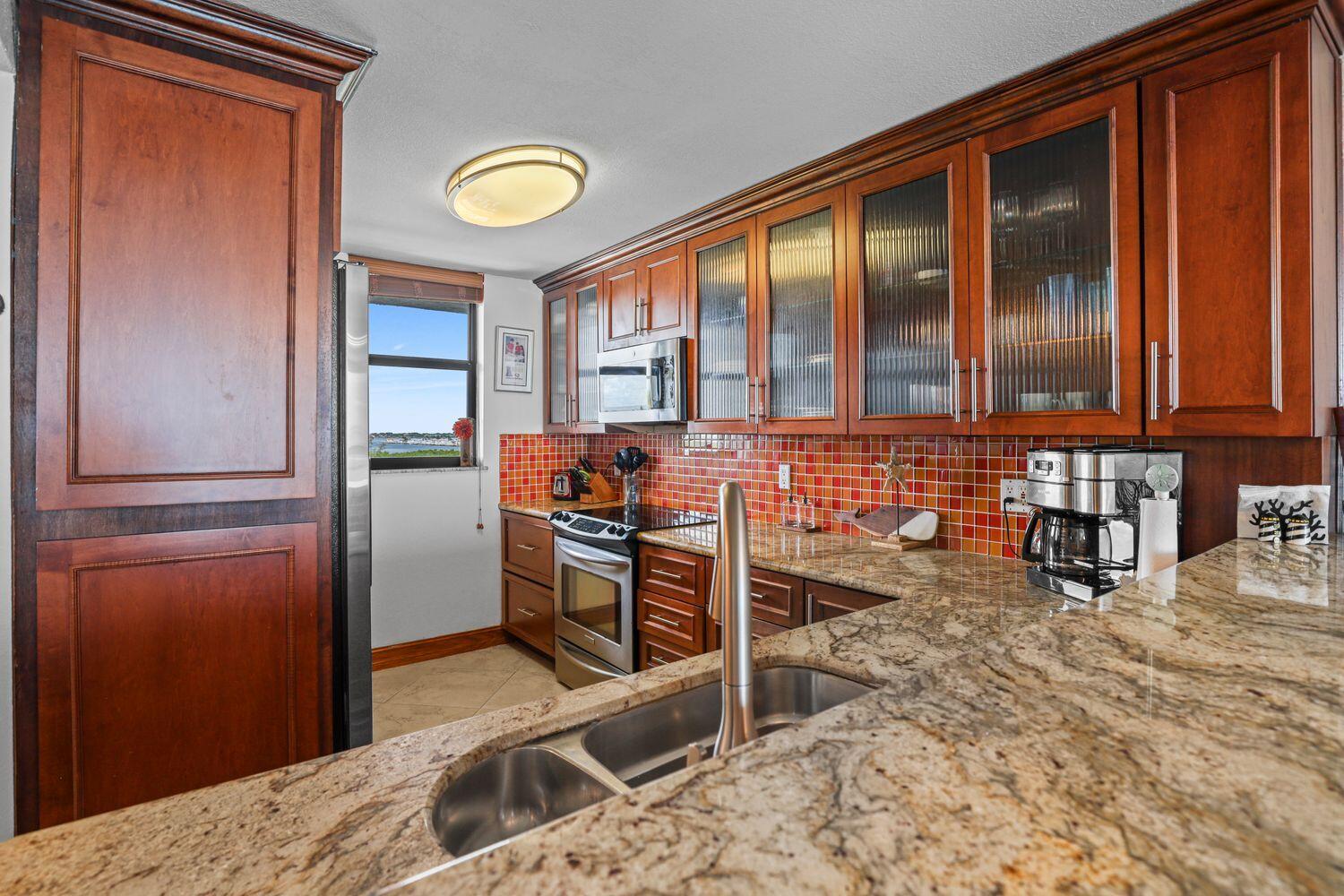 9940 S Ocean Drive 609 Property Photo 34