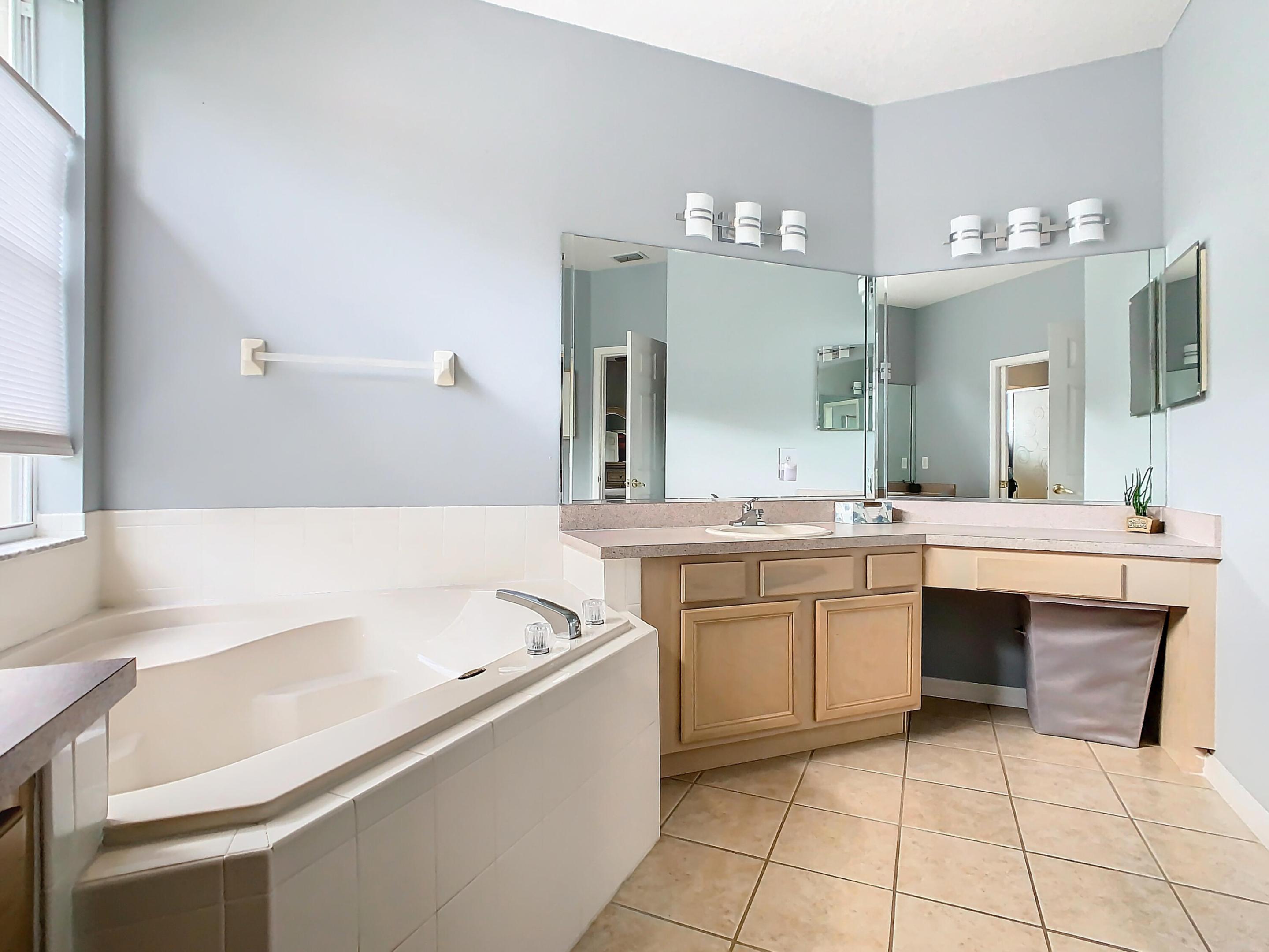 304 Calabay Parc Boulevard Property Photo 26