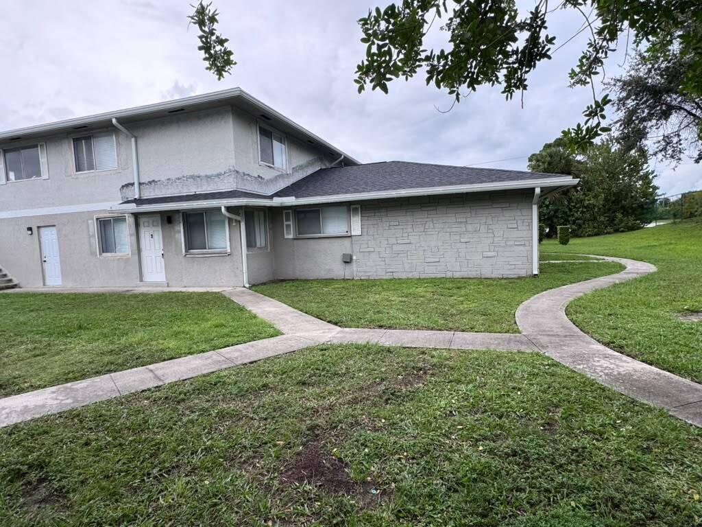 208 E Tiffany Drive 2 Property Photo 2