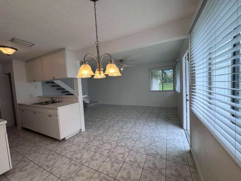 208 E Tiffany Drive 2 Property Photo 3