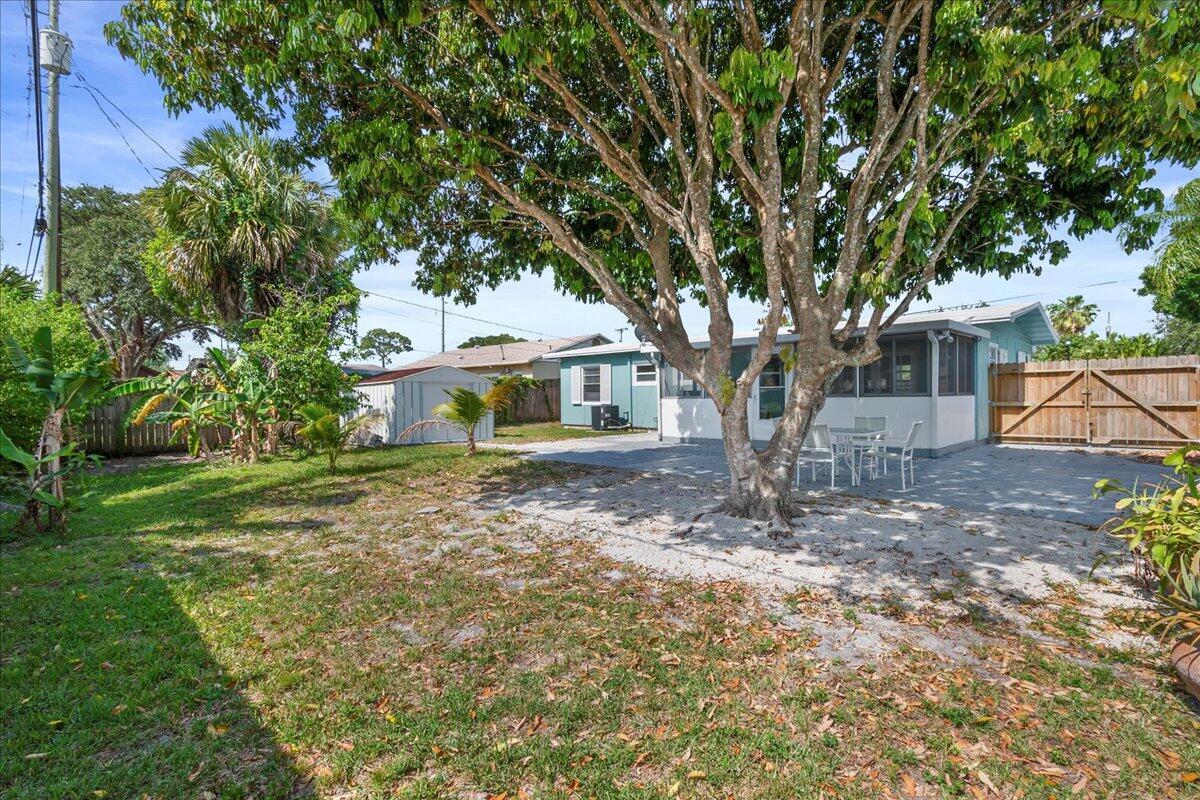 503 N Pennock Lane Property Photo 4