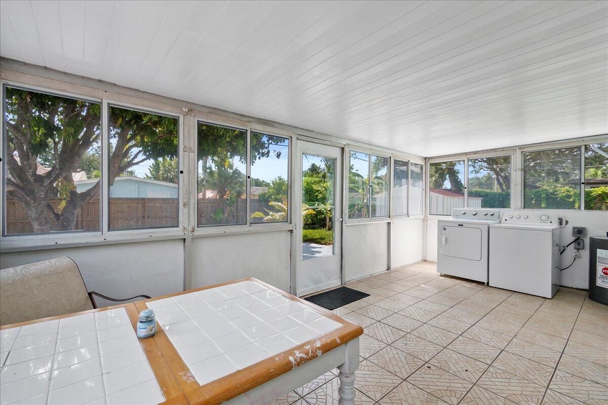 503 N Pennock Lane Property Photo 7