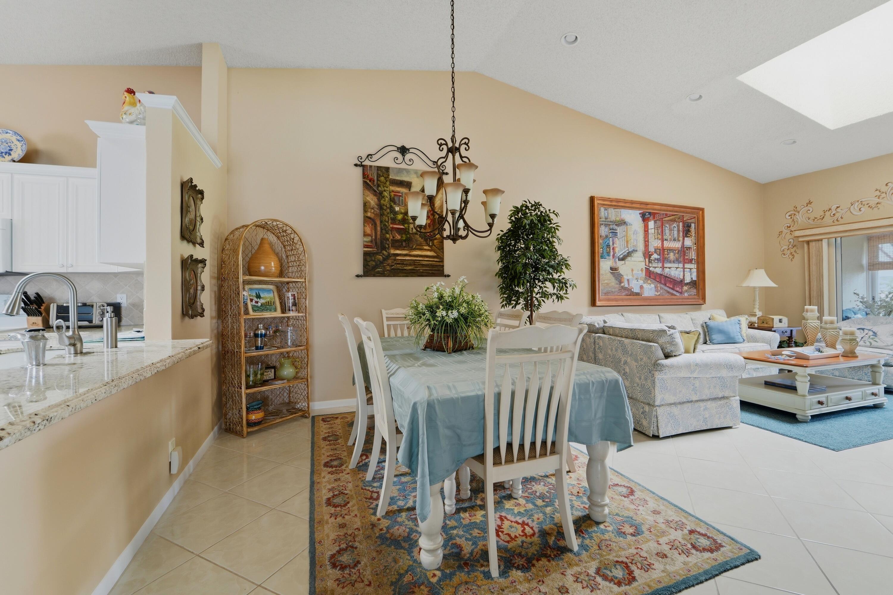 6375 Mill Pointe Circle Property Photo 6