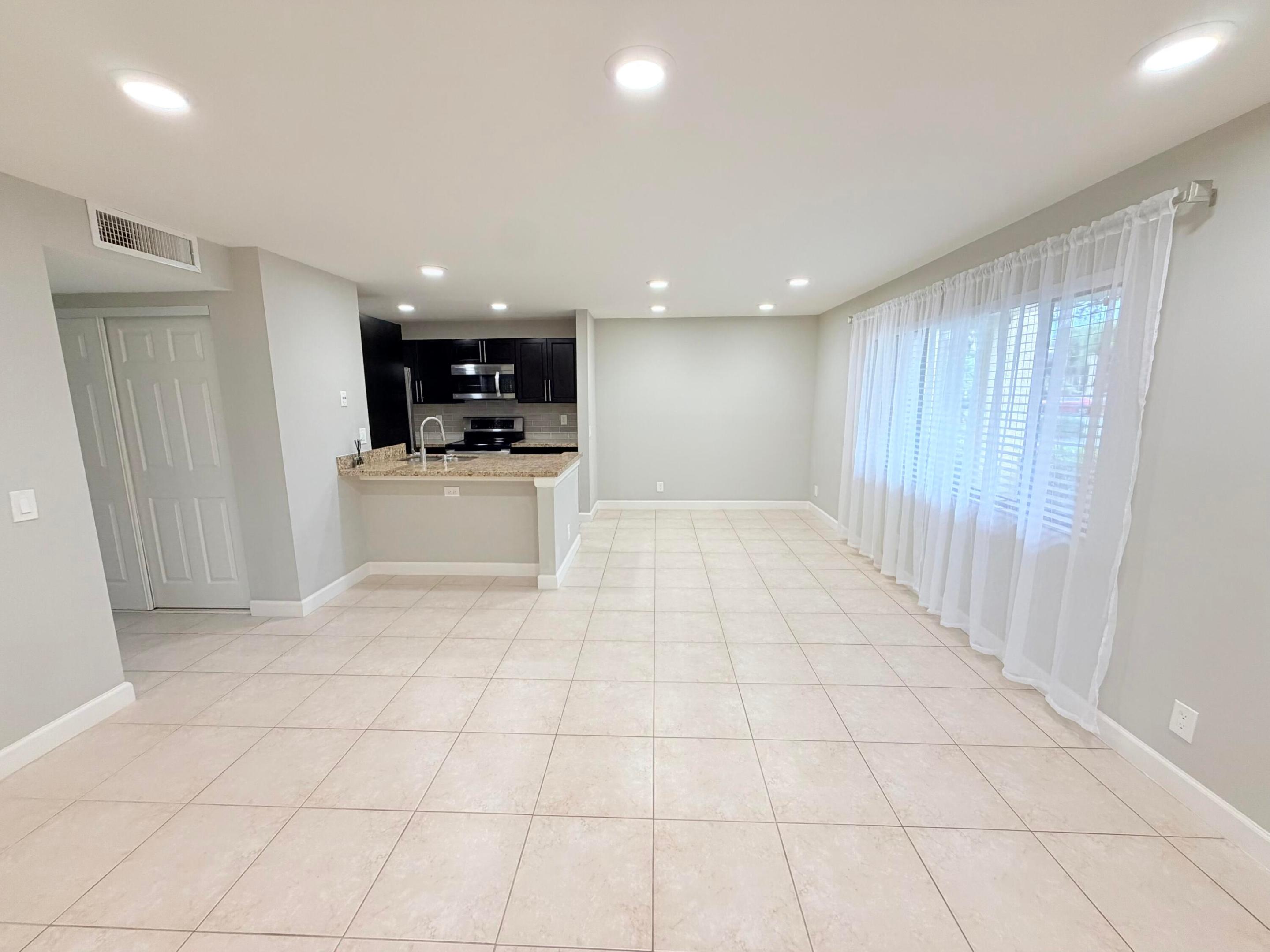 907 Meadows Circle Property Photo 1