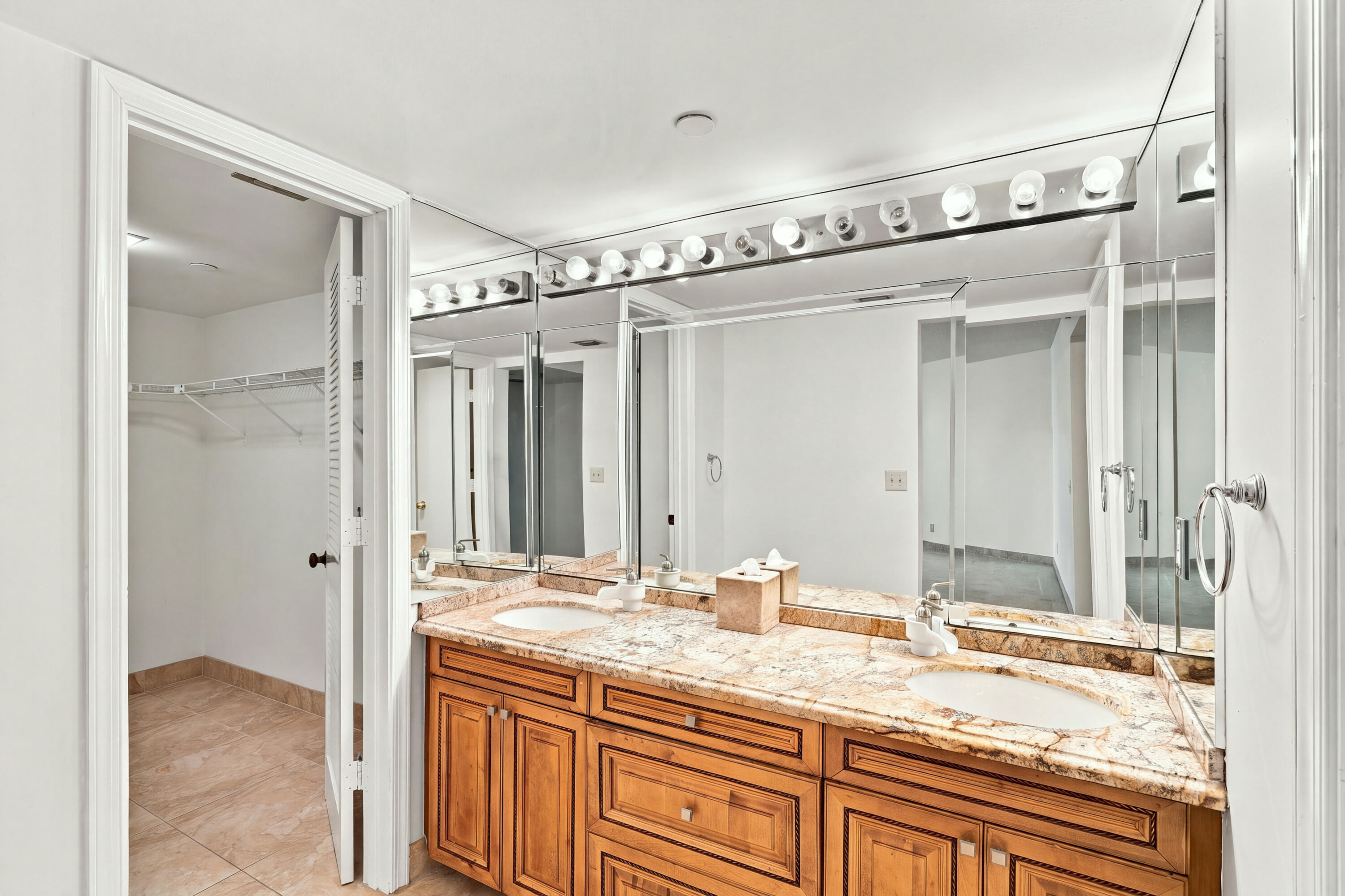 3560 S Ocean Boulevard 506 Property Photo 6