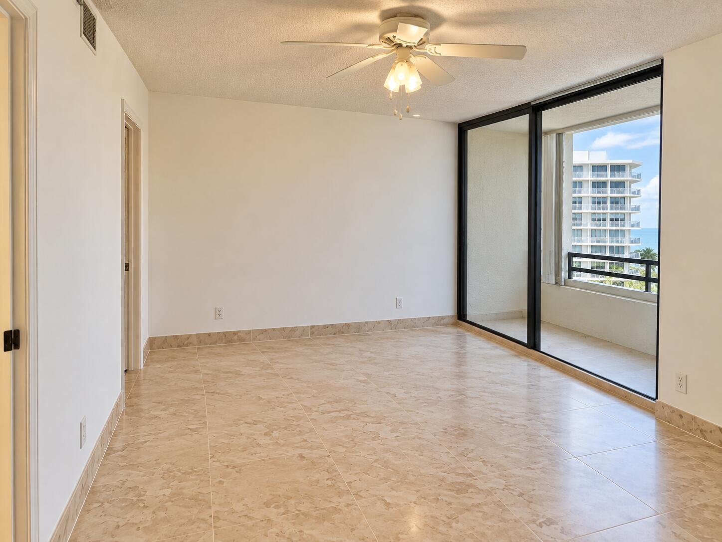 3560 S Ocean Boulevard 506 Property Photo 9