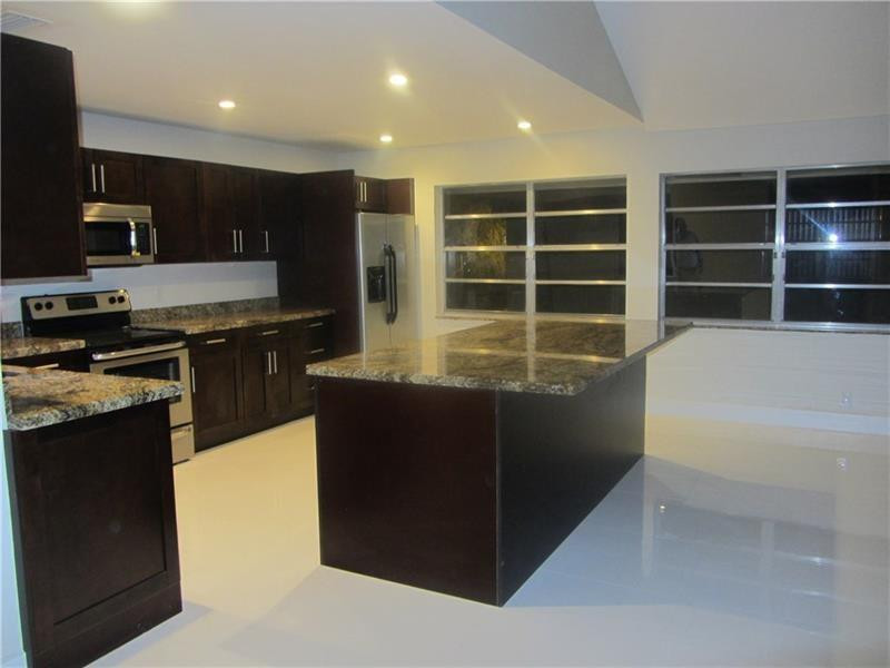 8761 Holly Court 201 Property Photo 18