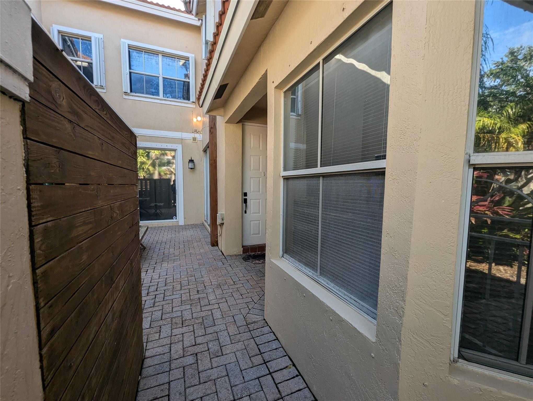 1770 Yellowheart Way Property Photo 4