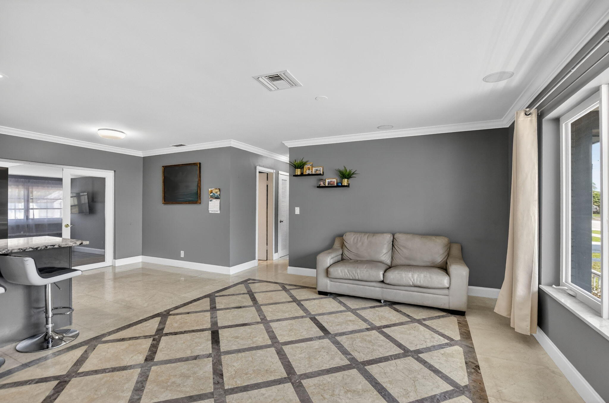 257 Sw 5th Street Property Photo 7