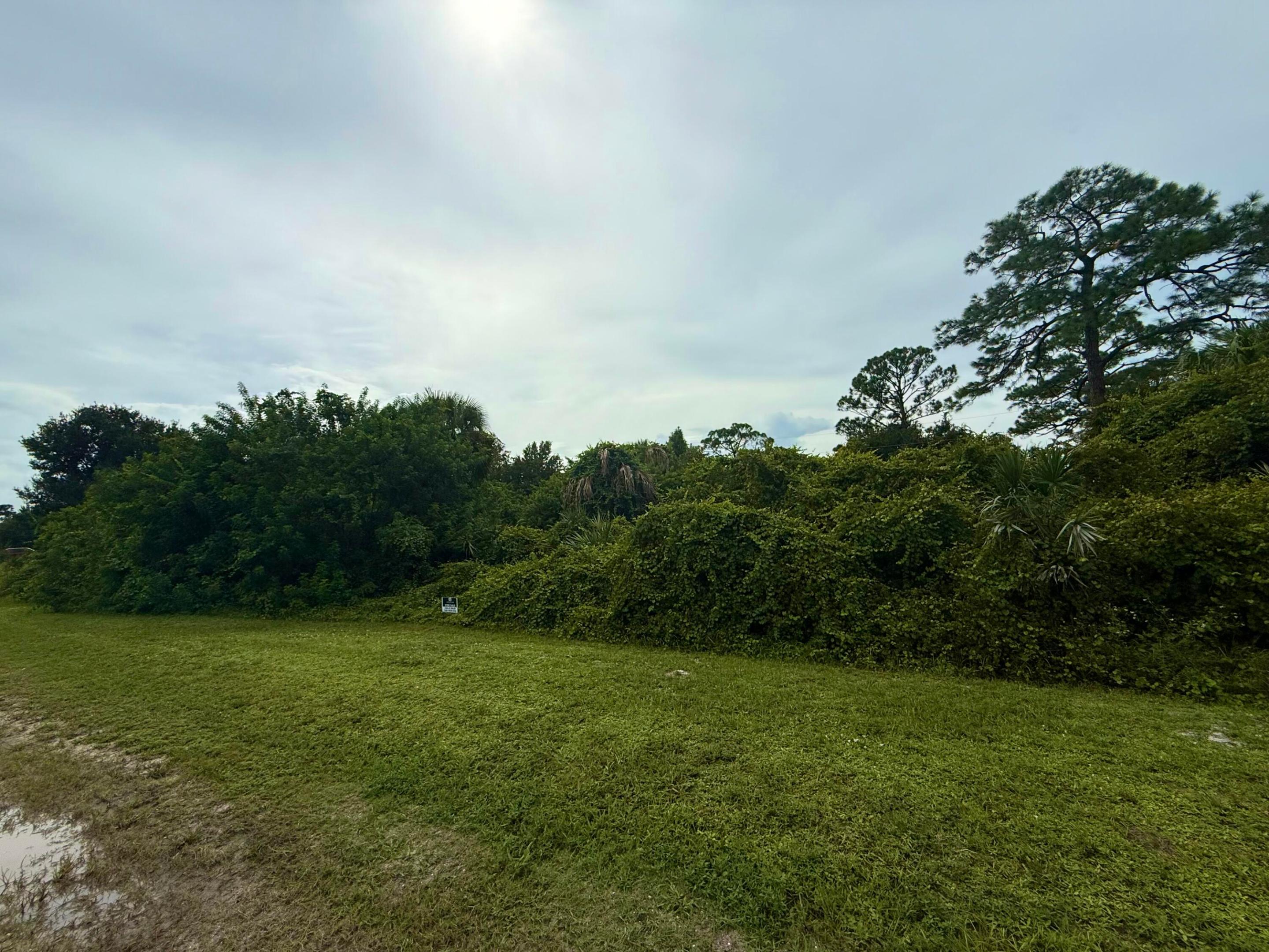 2165 94th Court Property Photo 4