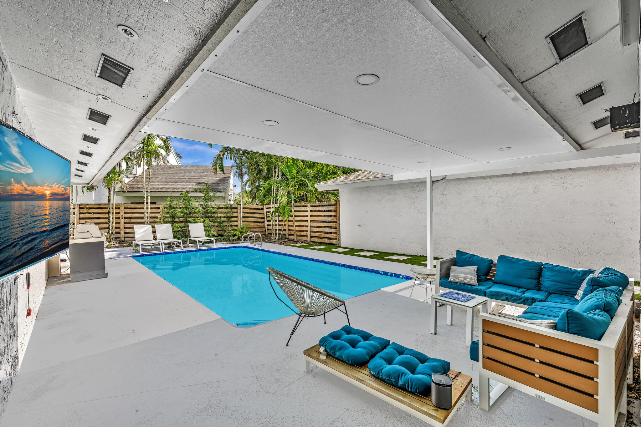 136 Greens Road Property Photo 27