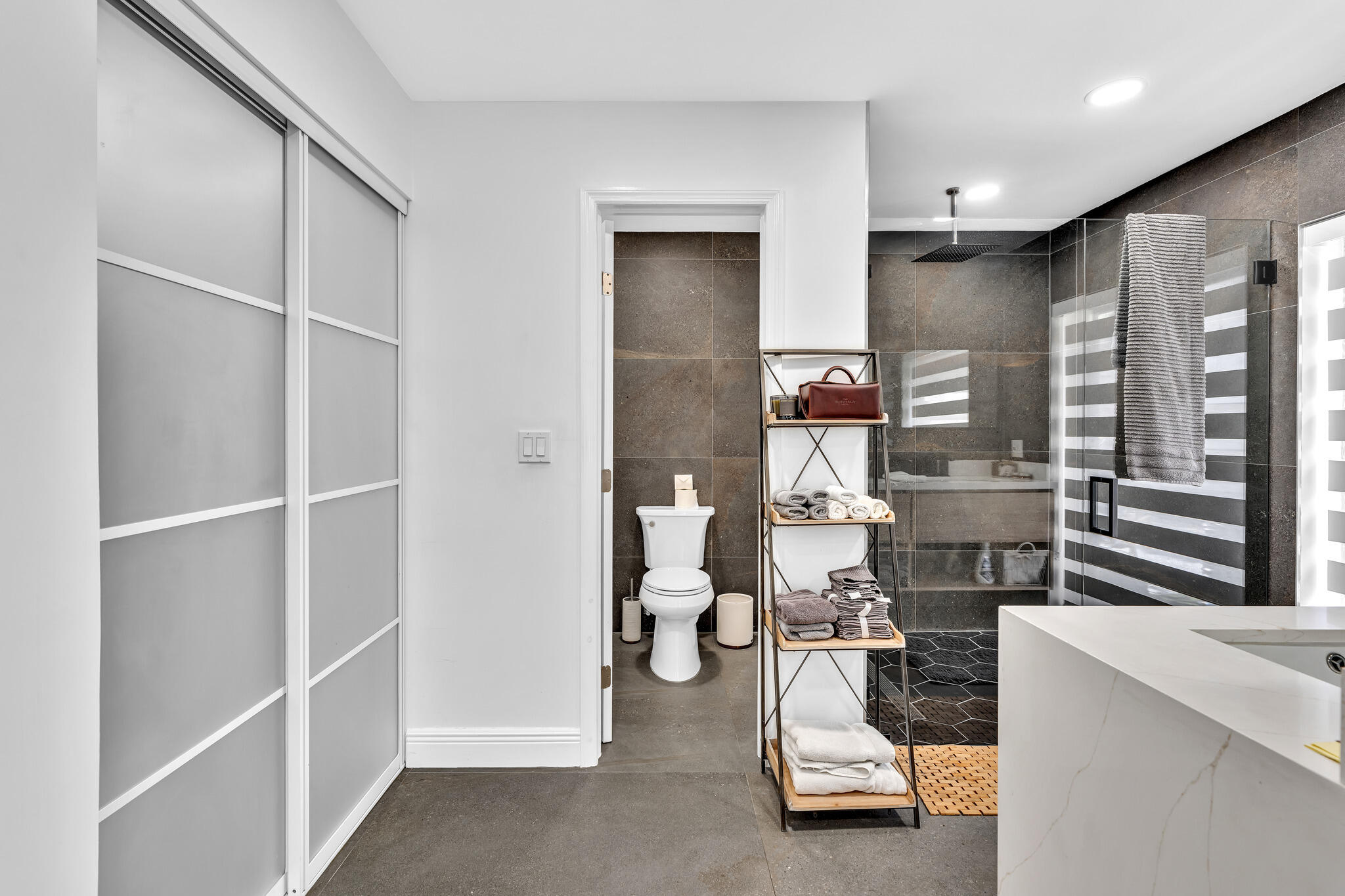 136 Greens Road Property Photo 39