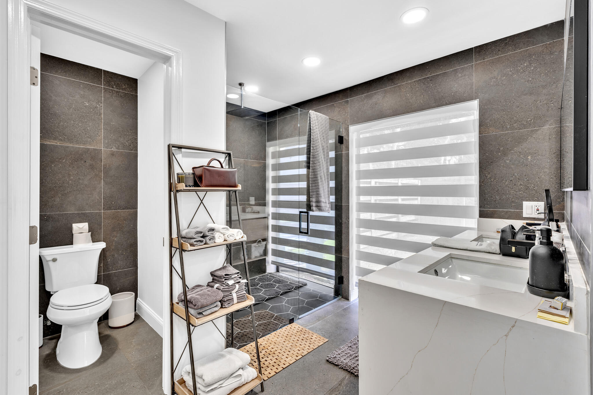 136 Greens Road Property Photo 40