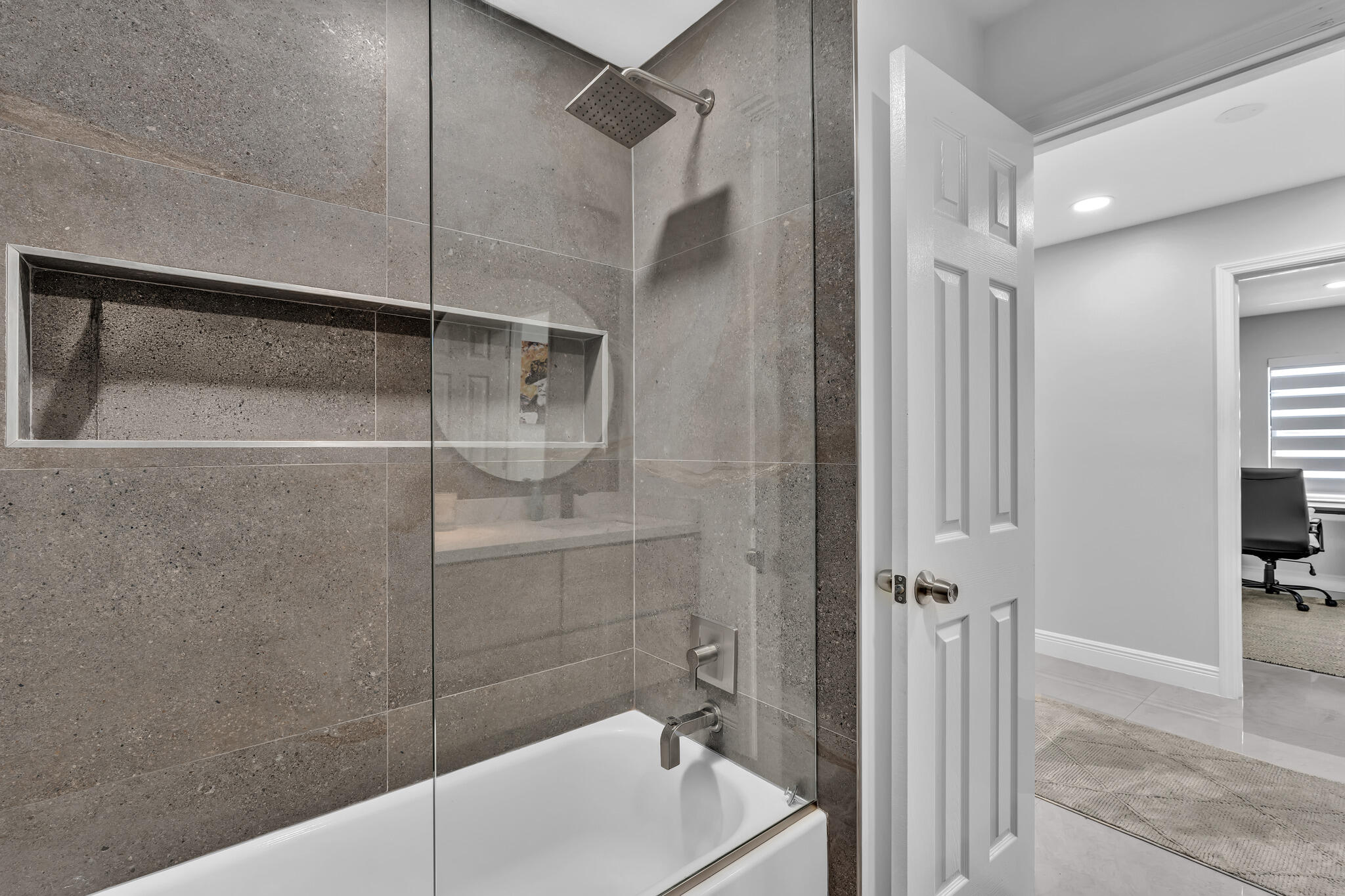 136 Greens Road Property Photo 53