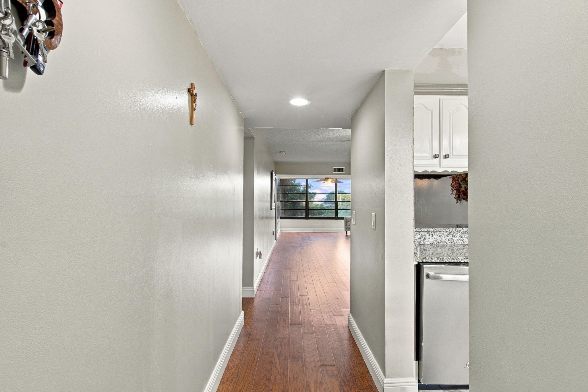 1502 Whitehall Drive 305 Property Photo 5