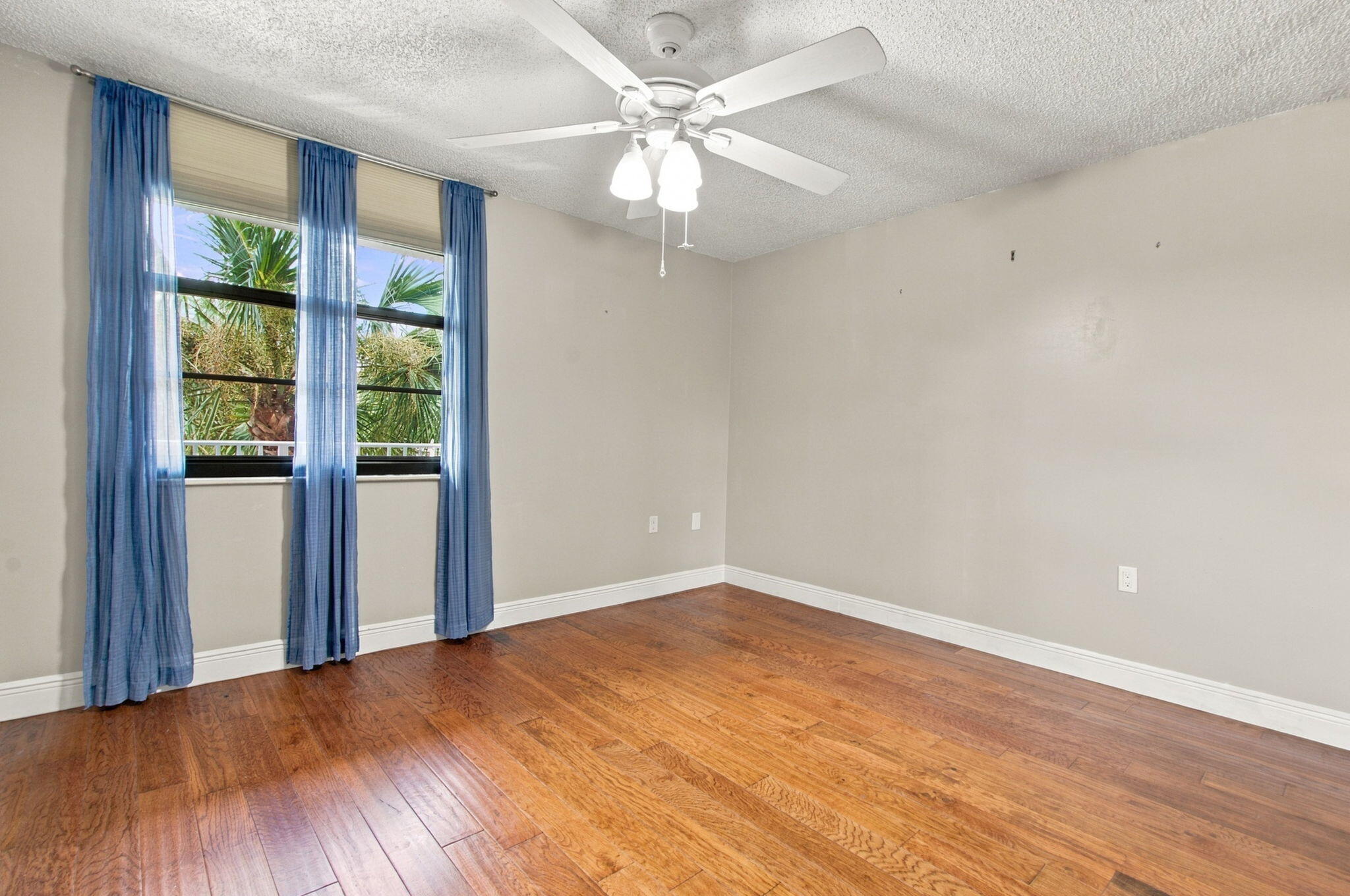 1502 Whitehall Drive 305 Property Photo 16
