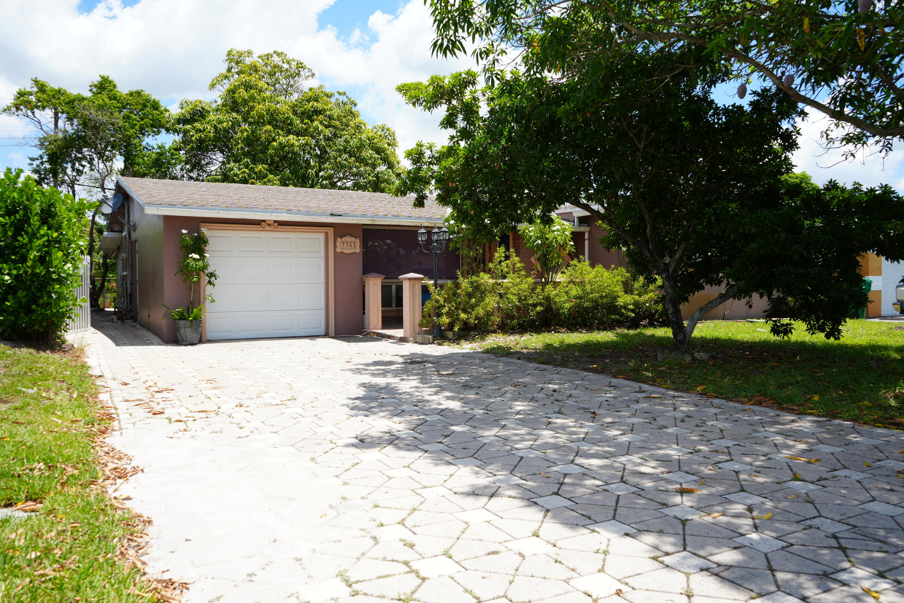 7761 BILTMORE Boulevard Property Photo 1