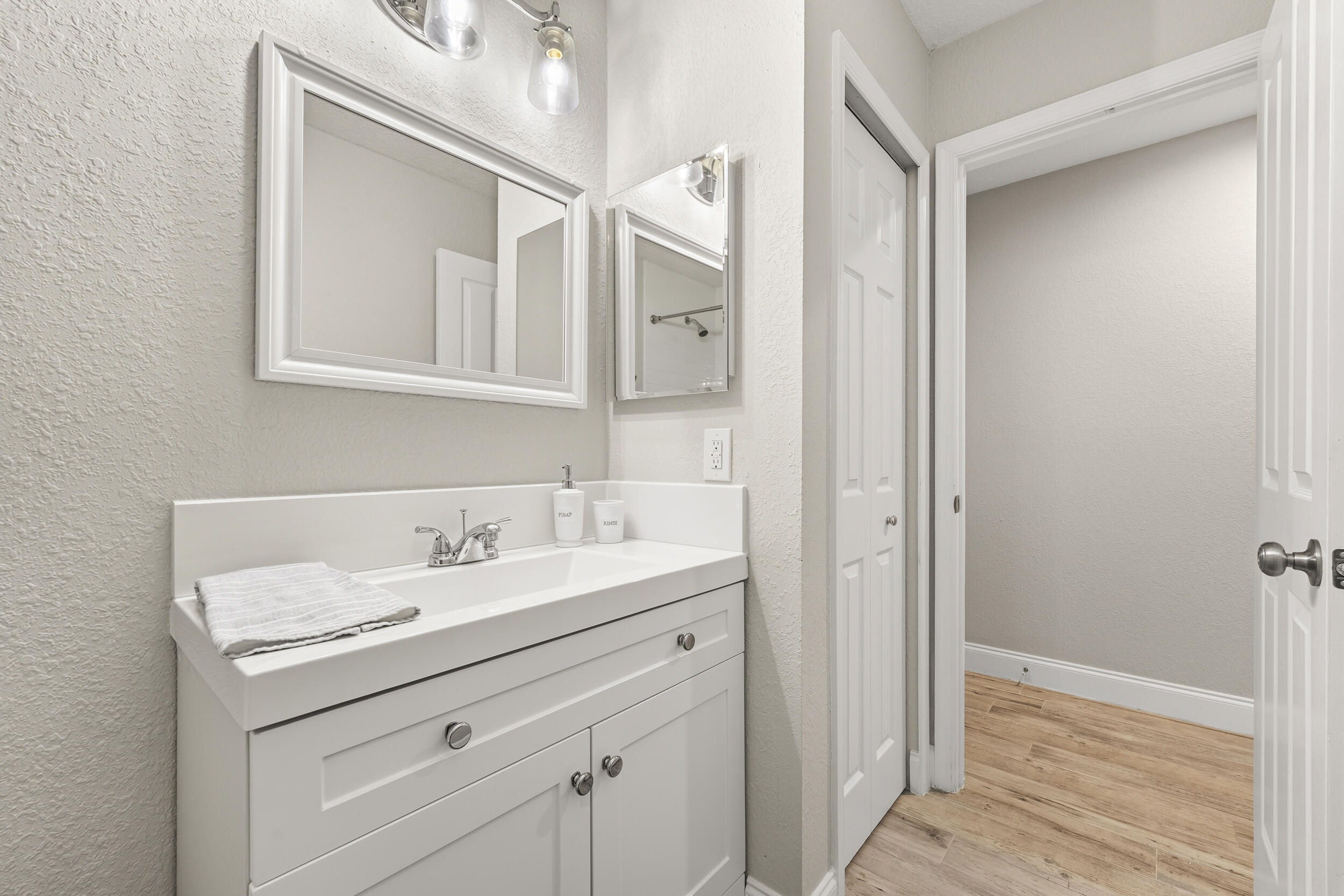 5608 Sw Landing Creek Drive Property Photo 39