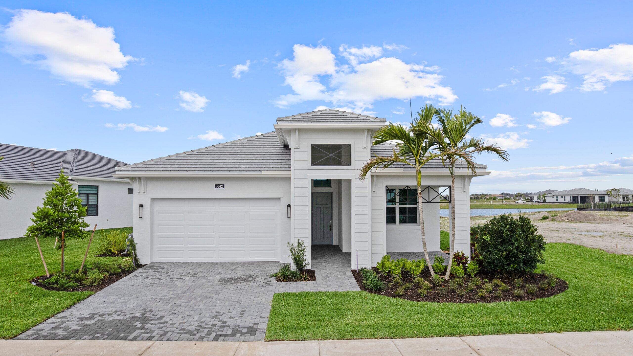 5042 Rivo Alto Circle Property Photo 1