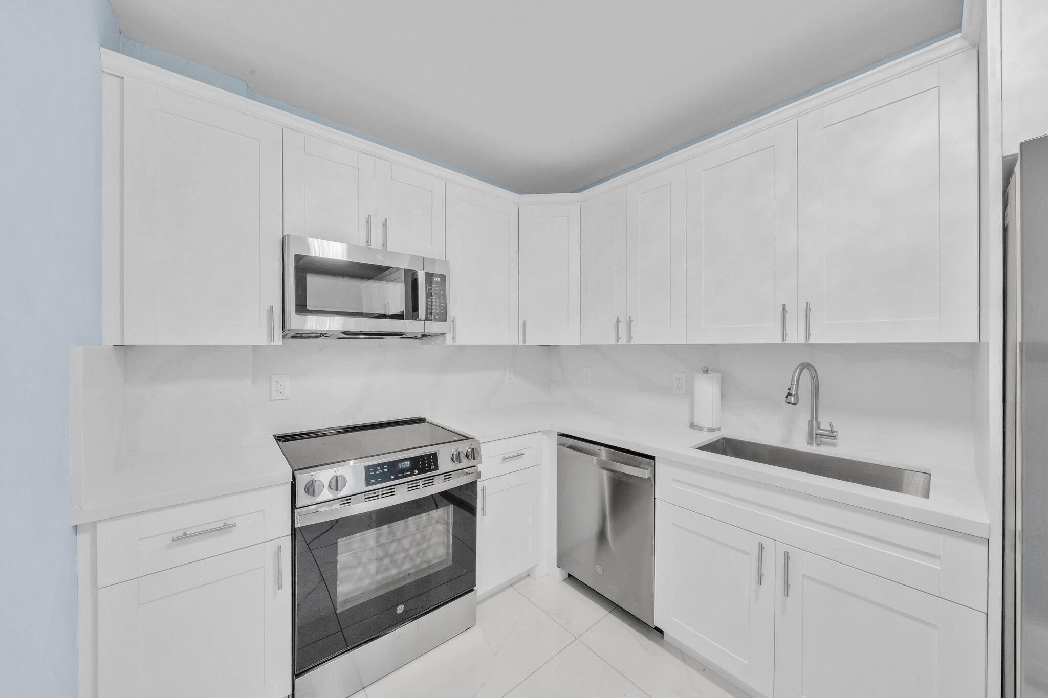 2851 S Ocean Boulevard Property Photo 5