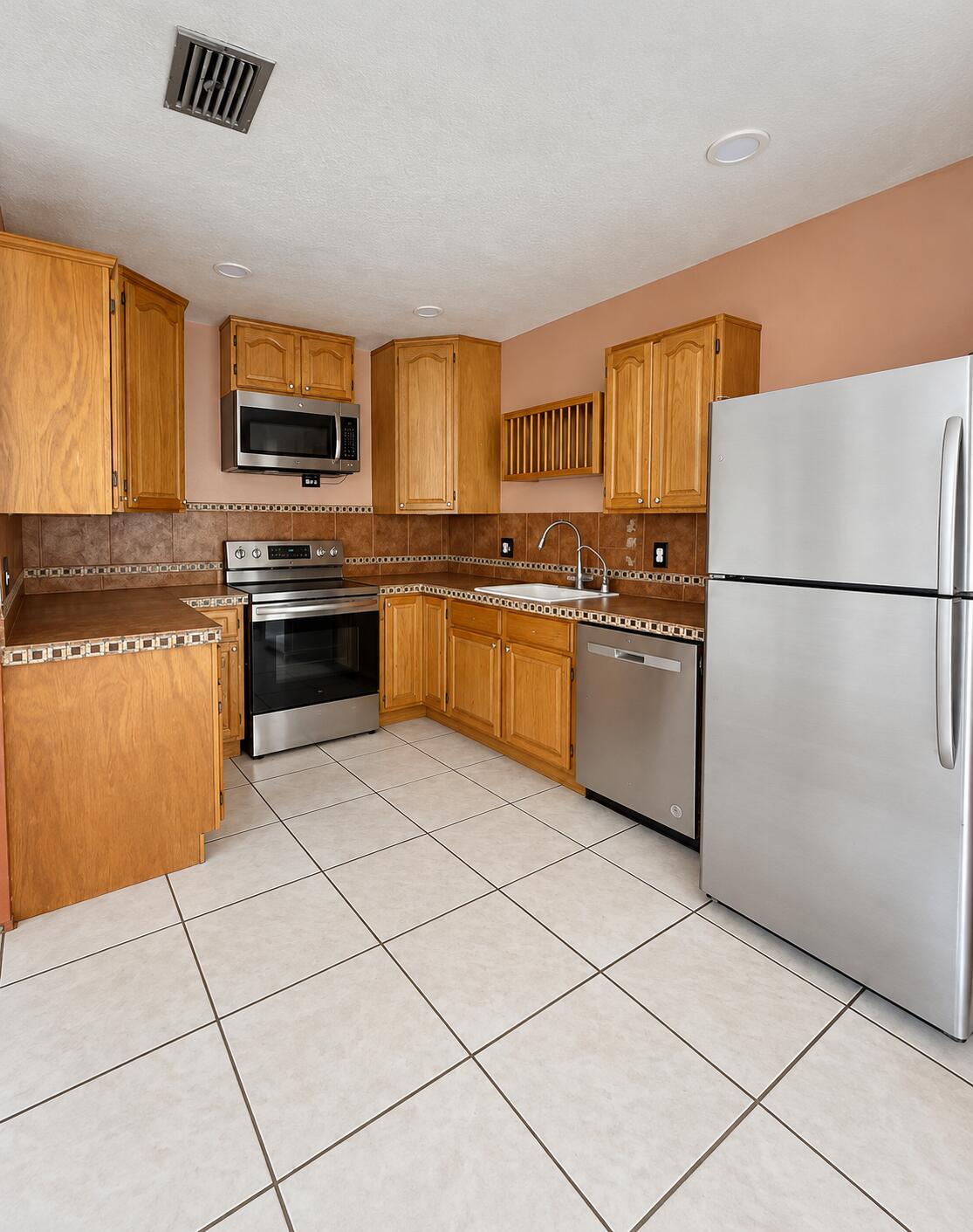 1795 N Congress Avenue Property Photo 4
