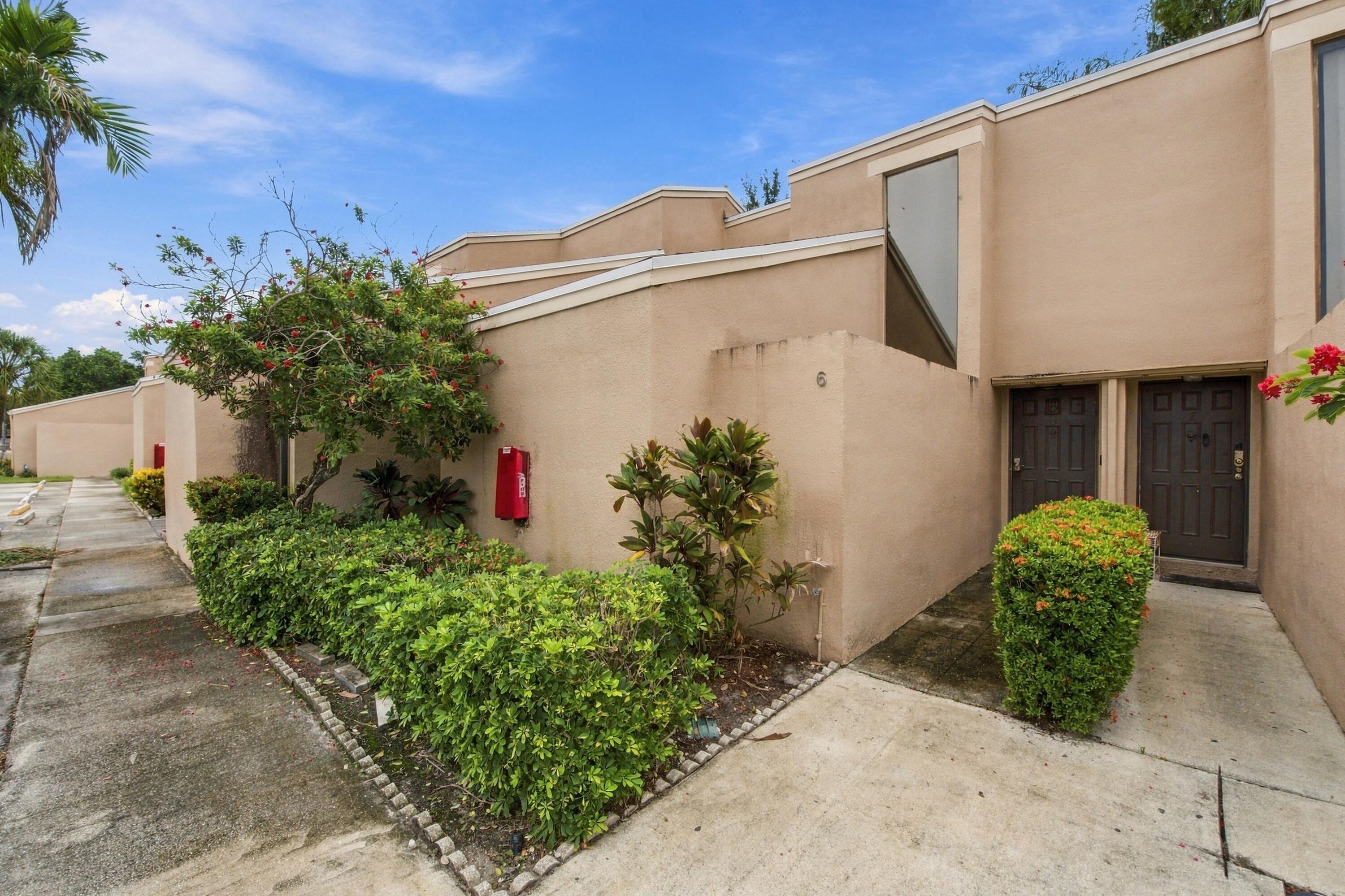 1149 Nw 13th Street Apt 6 Property Photo 4