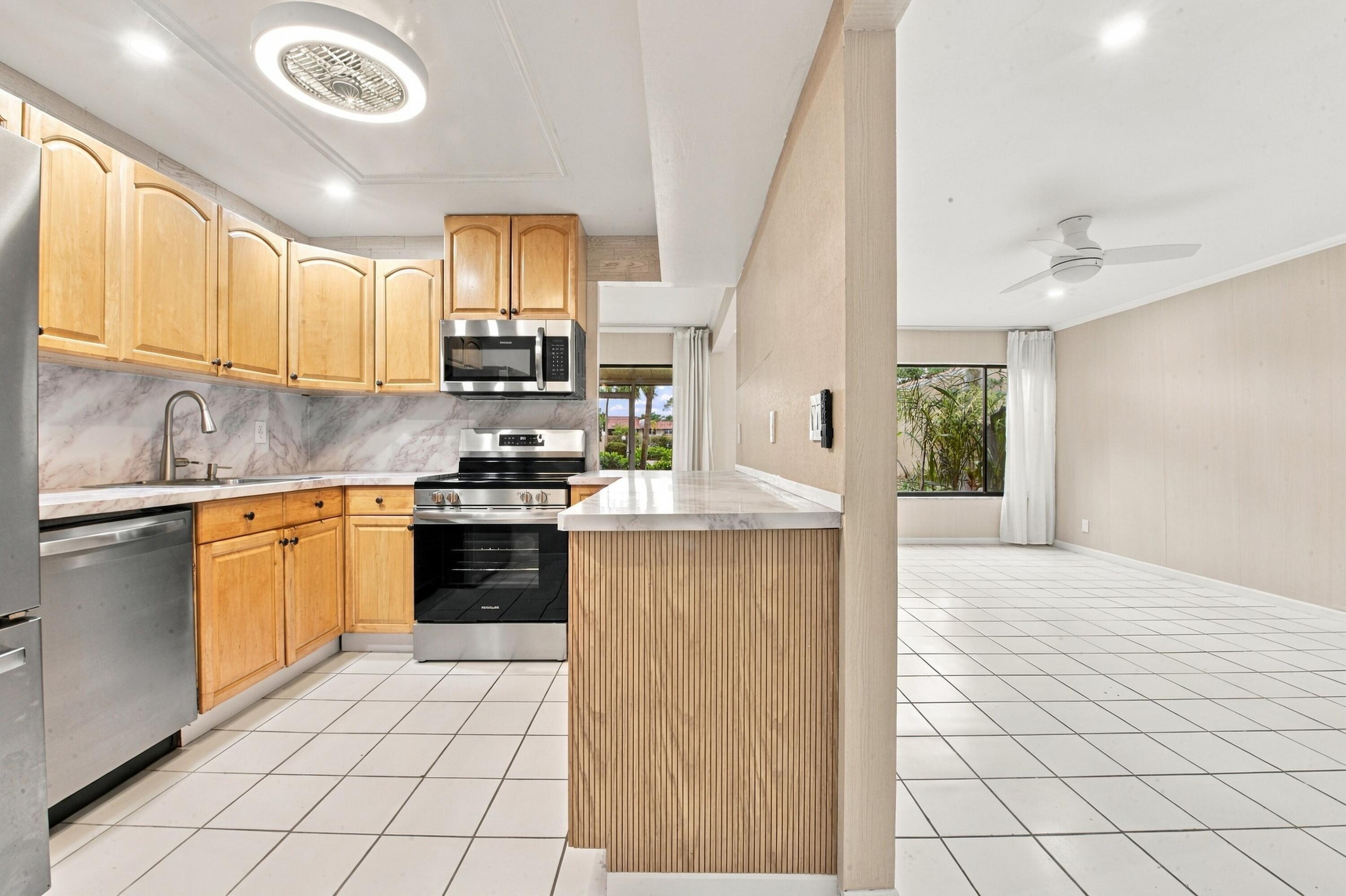1149 Nw 13th Street Apt 6 Property Photo 9