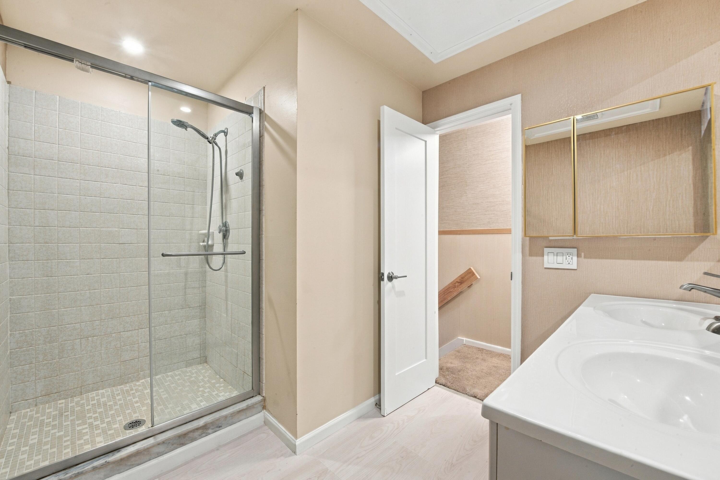 1149 Nw 13th Street Apt 6 Property Photo 15