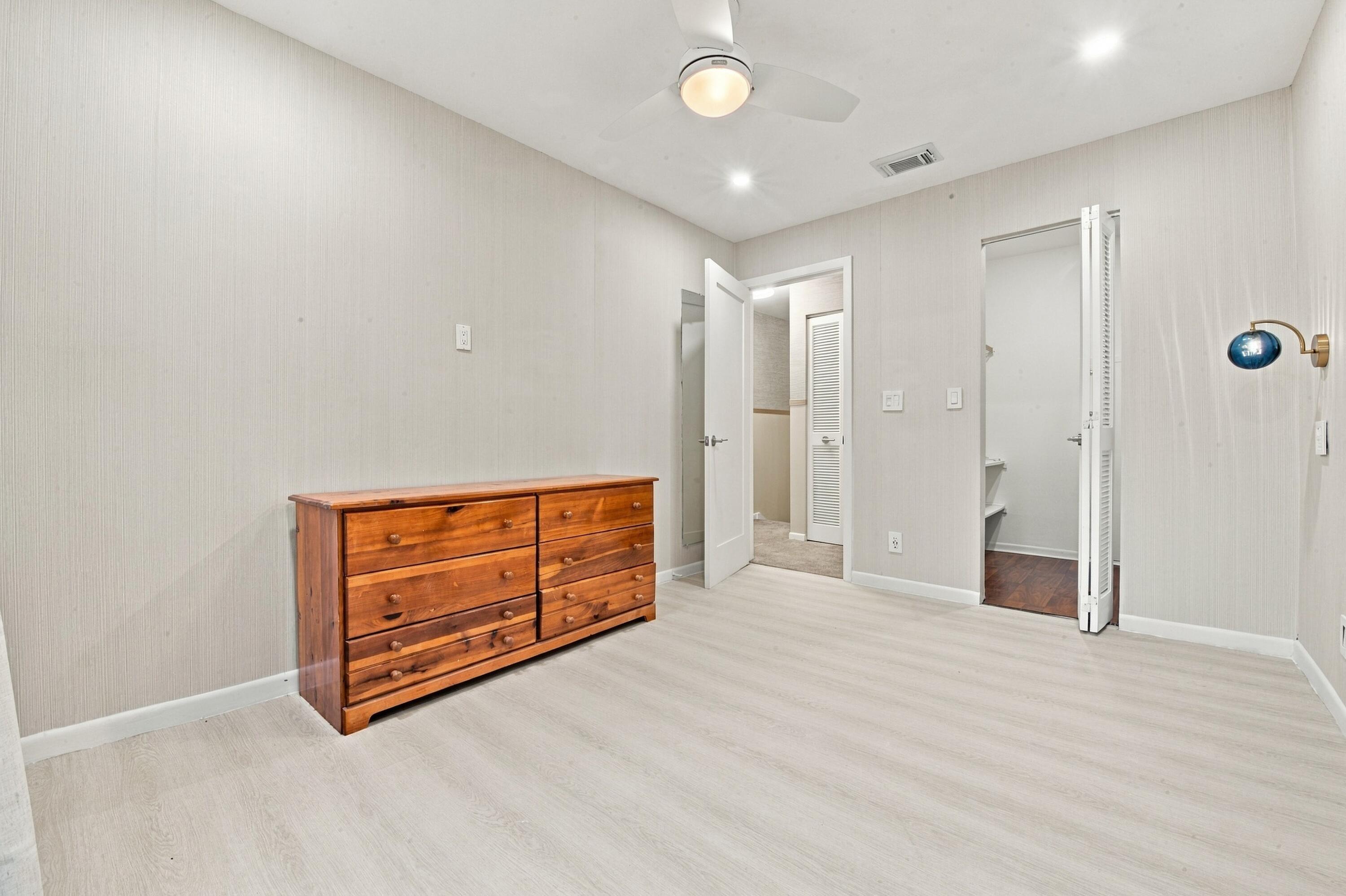 1149 Nw 13th Street Apt 6 Property Photo 18