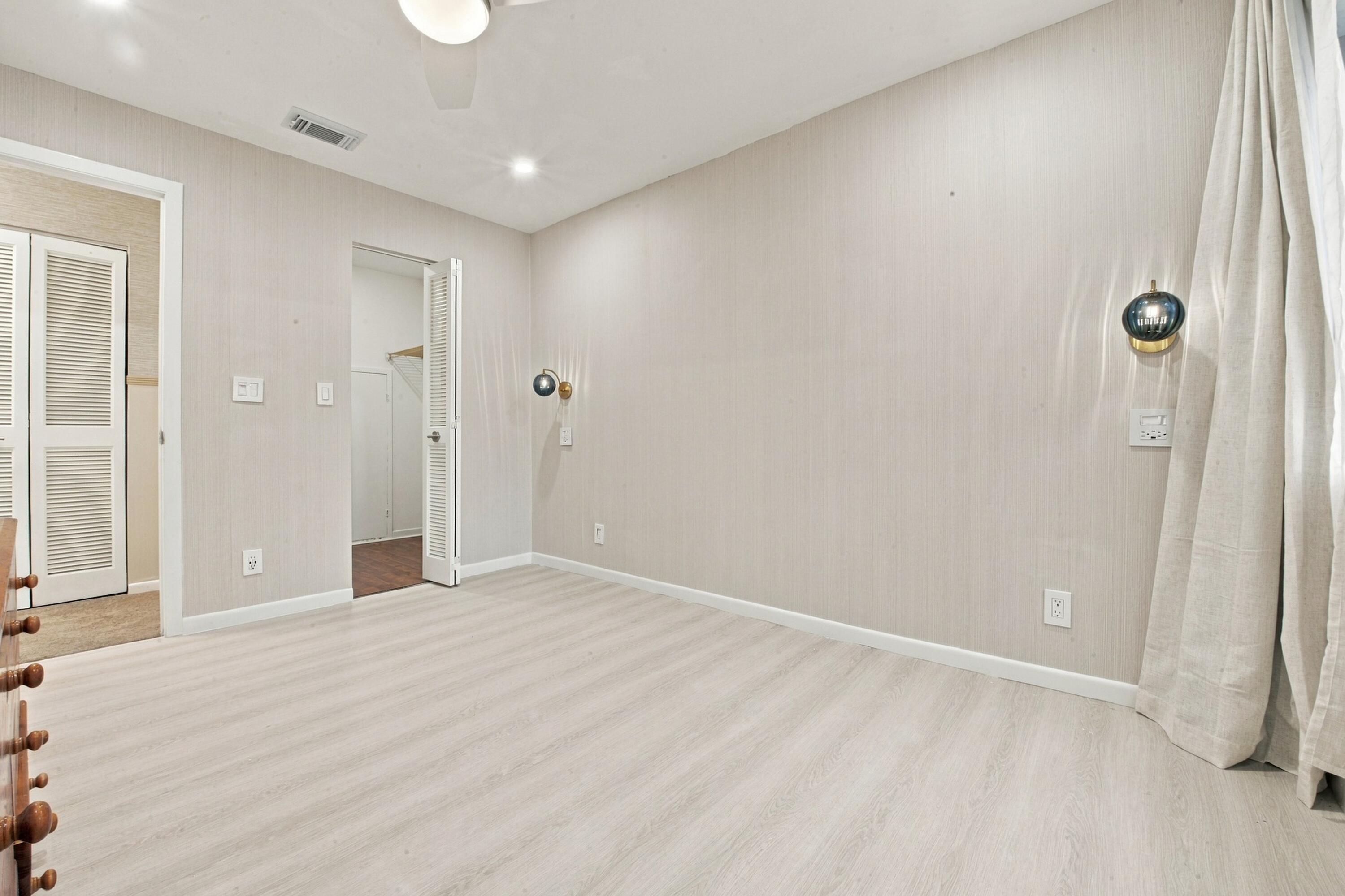 1149 Nw 13th Street Apt 6 Property Photo 19