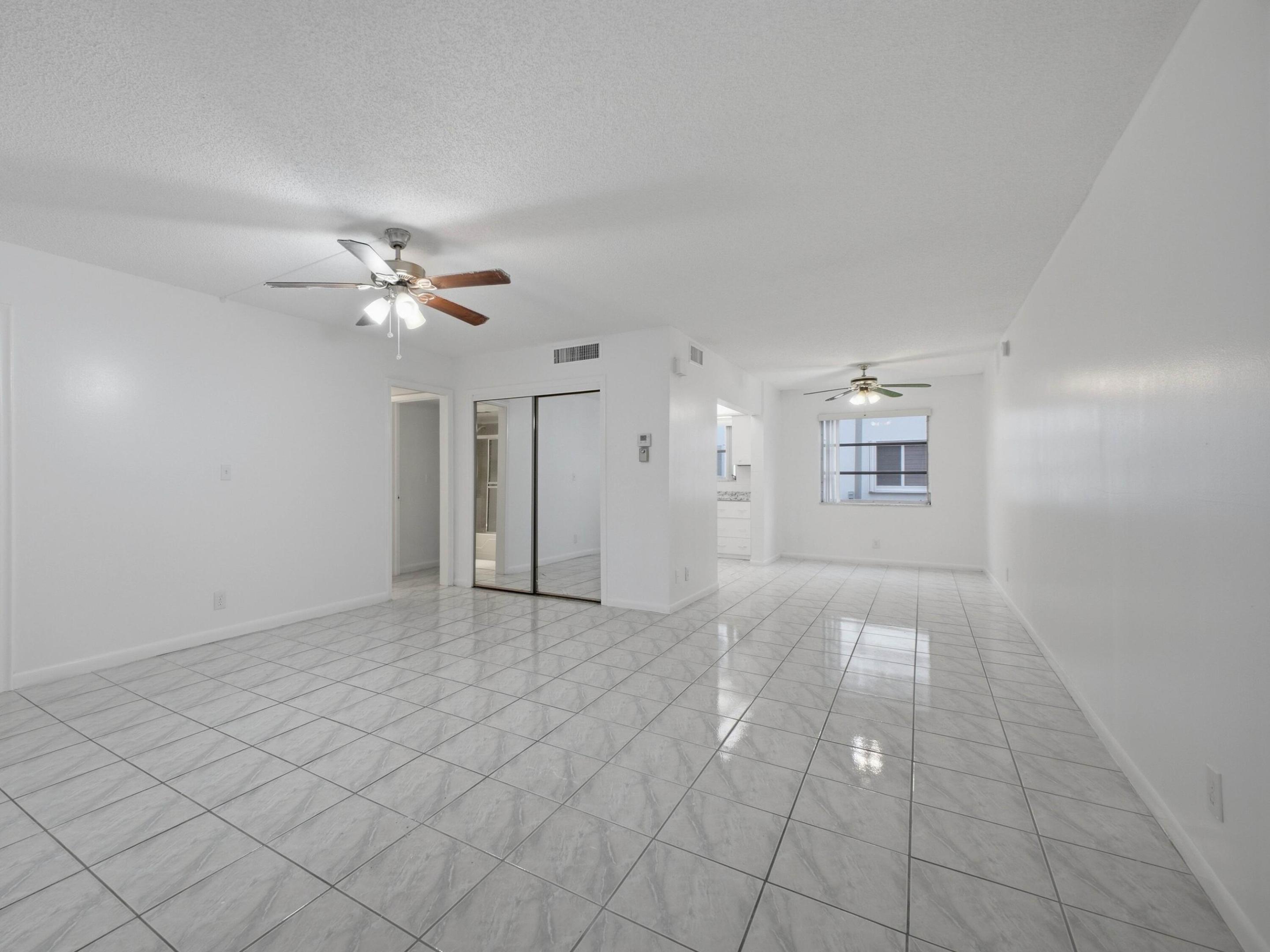 144 Stratford K Property Photo 3